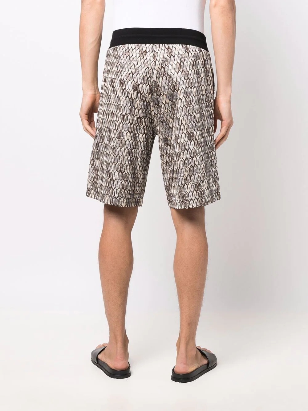 graphic-print knee-length shorts - 4