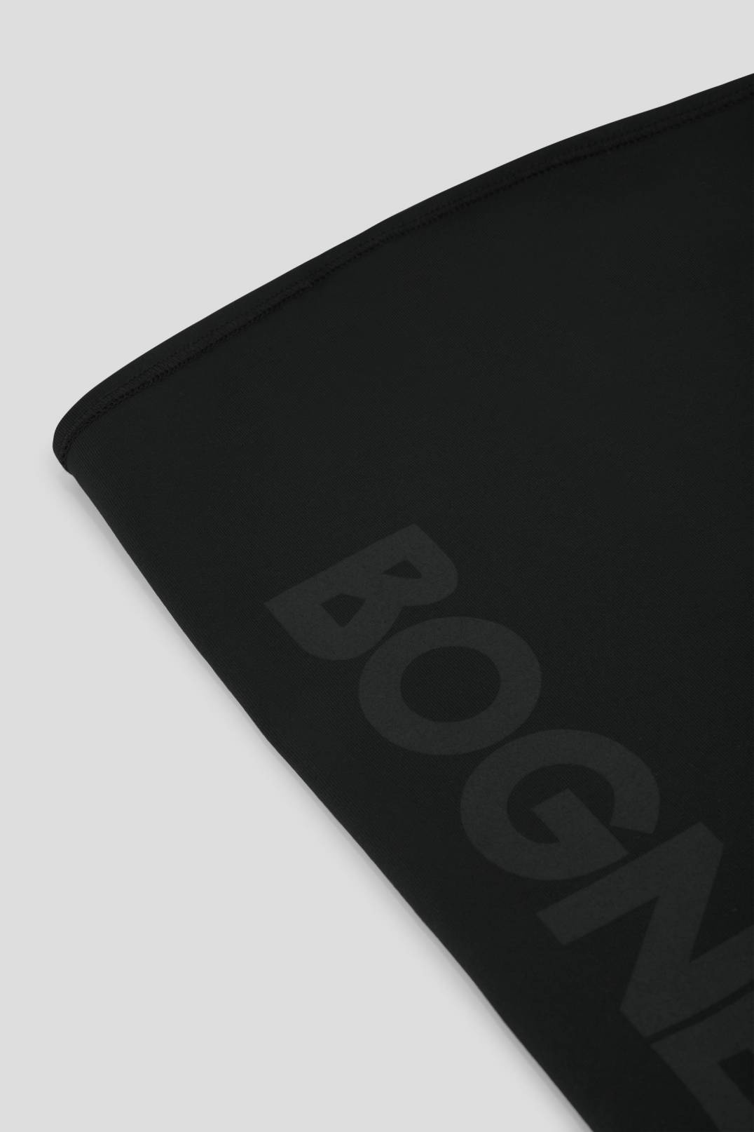 LOOP SCARF IN BLACK - 3