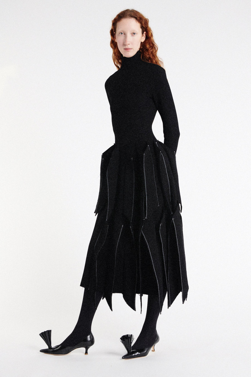 DRESS WITH PANELS BLACK 2