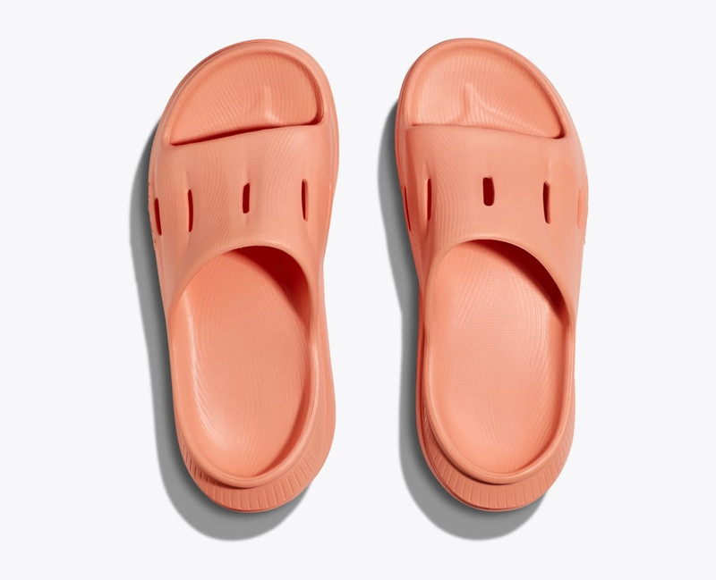 HOKA All Gender Ora Recovery Slide 3 outlook