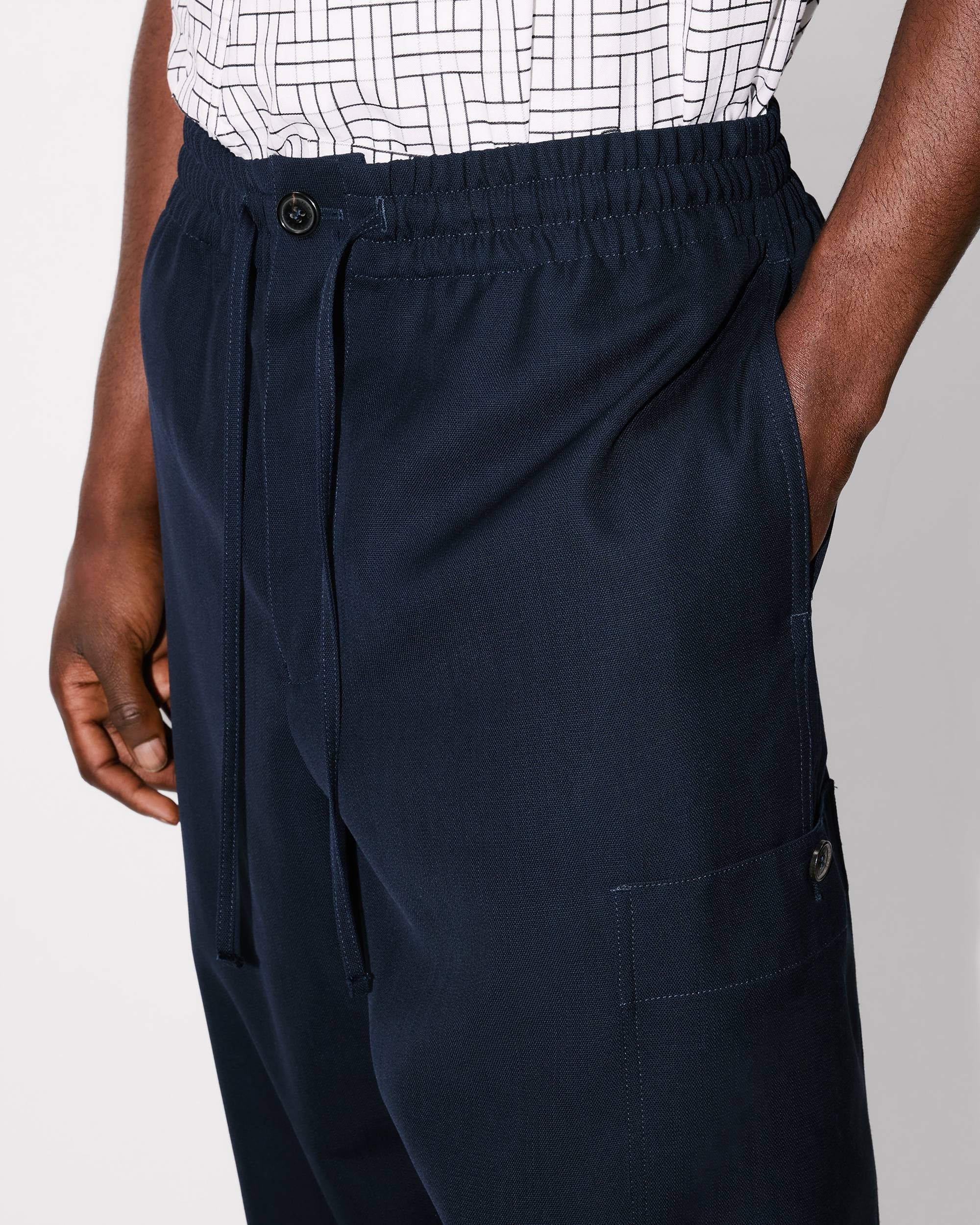 Cargo jogpants in virgin wool - 6