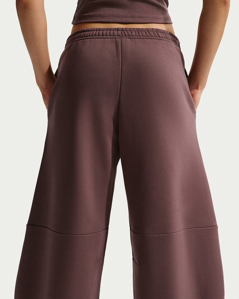 Nike Sportswear Phoenix Fleece Women's Loose Mid-Rise Barrel Pants 3