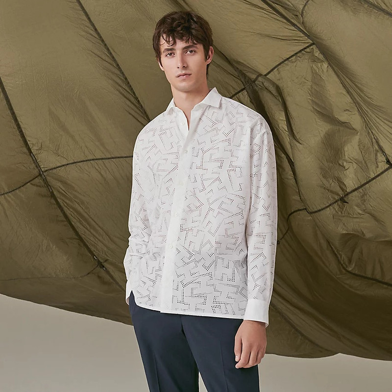 Boxy fit shirt with capri collar 1