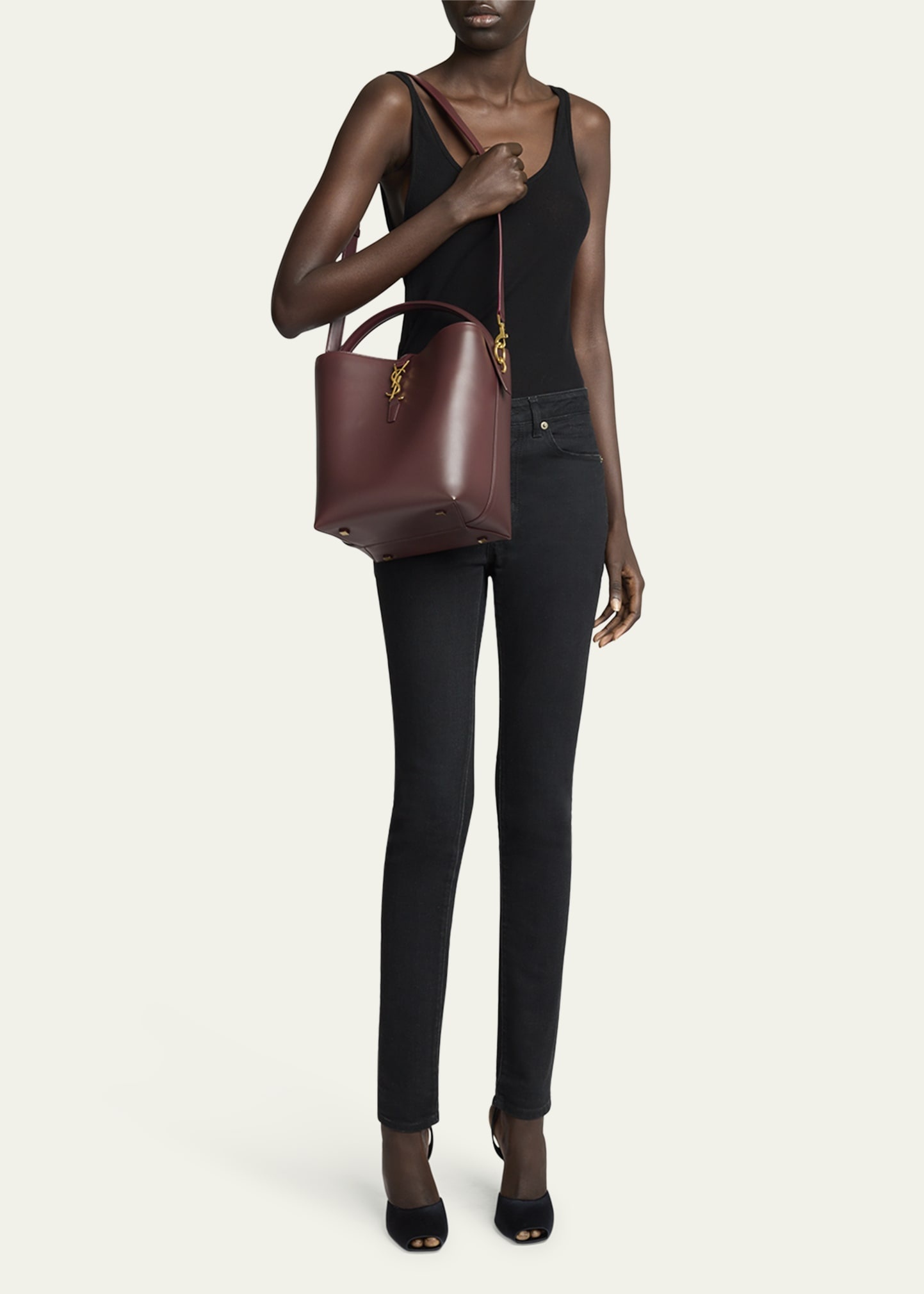 Le 37 YSL Bucket Bag in Smooth Leather - 5