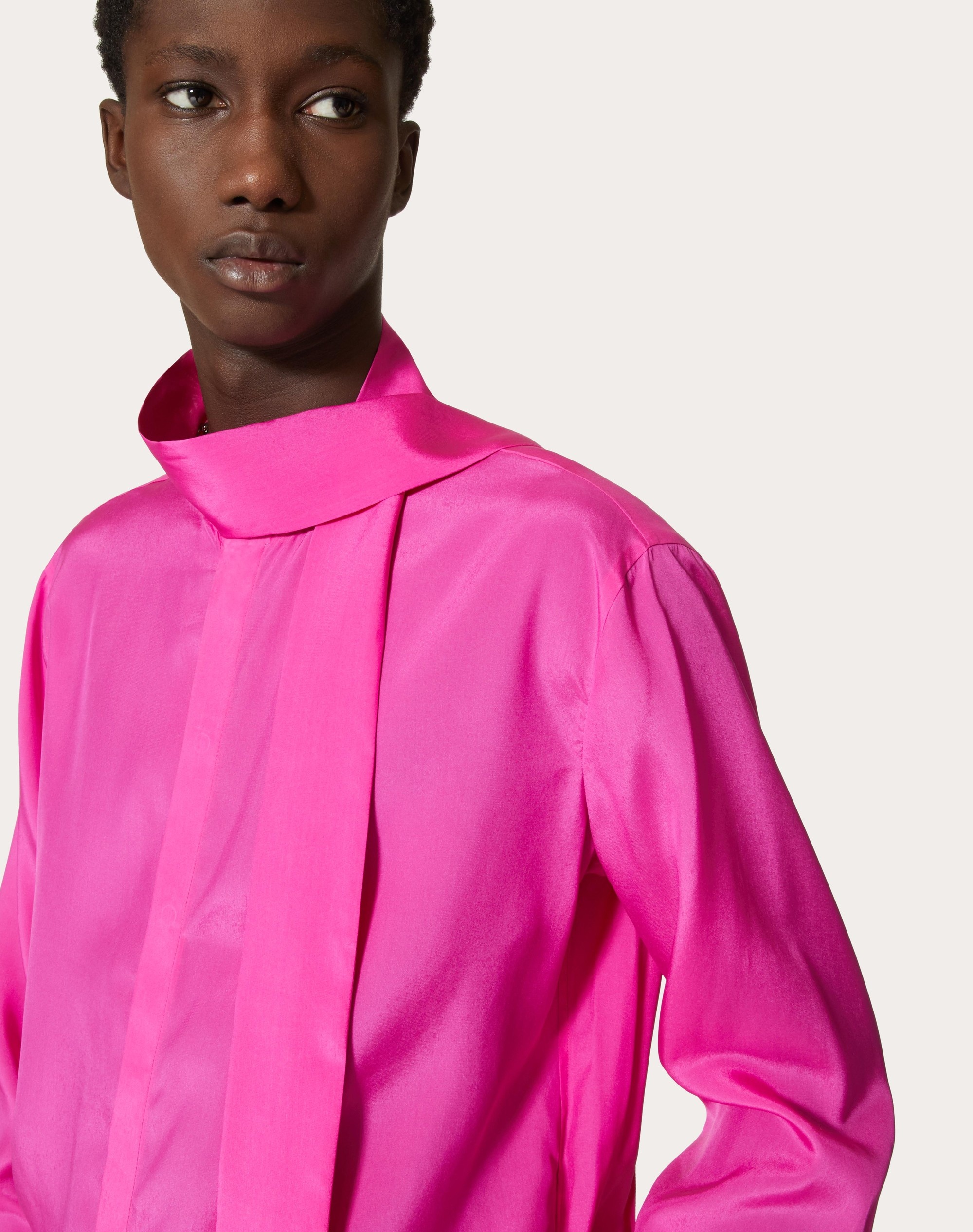 SILK SHIRT WITH SCARF DETAIL AT NECK - 5