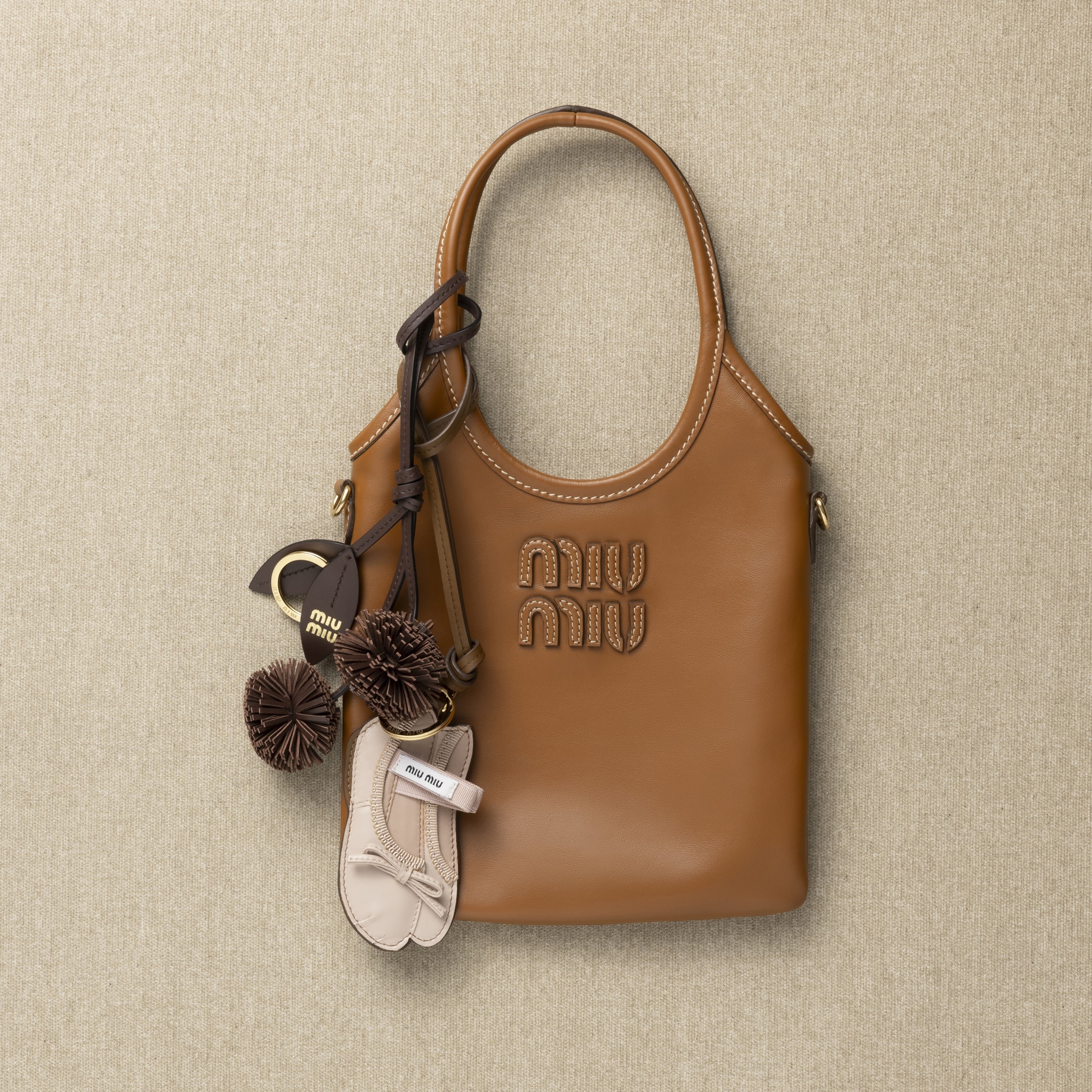 Miu Ballet leather keychain trick - 2