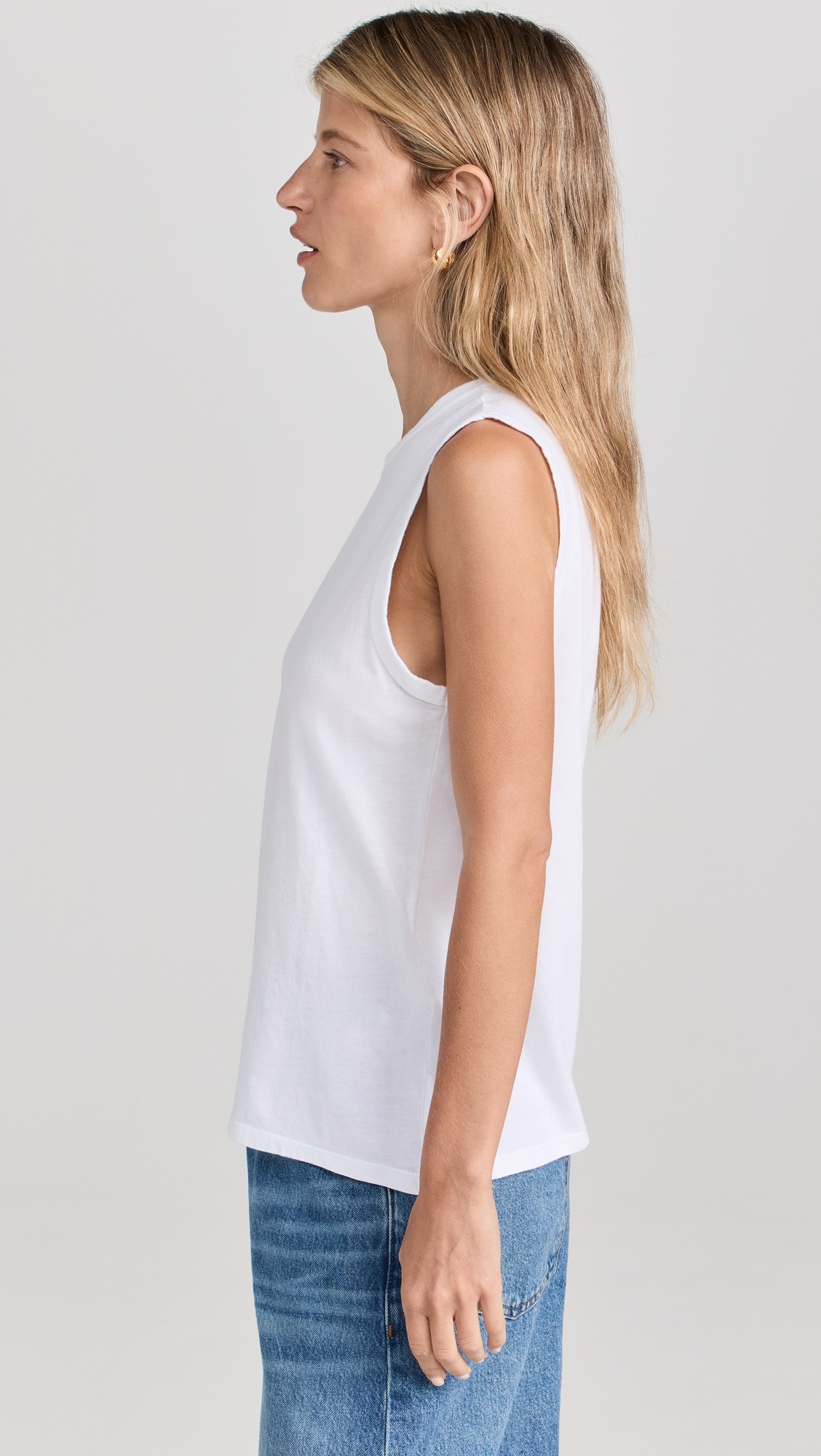 Sleeveless Tee - 3