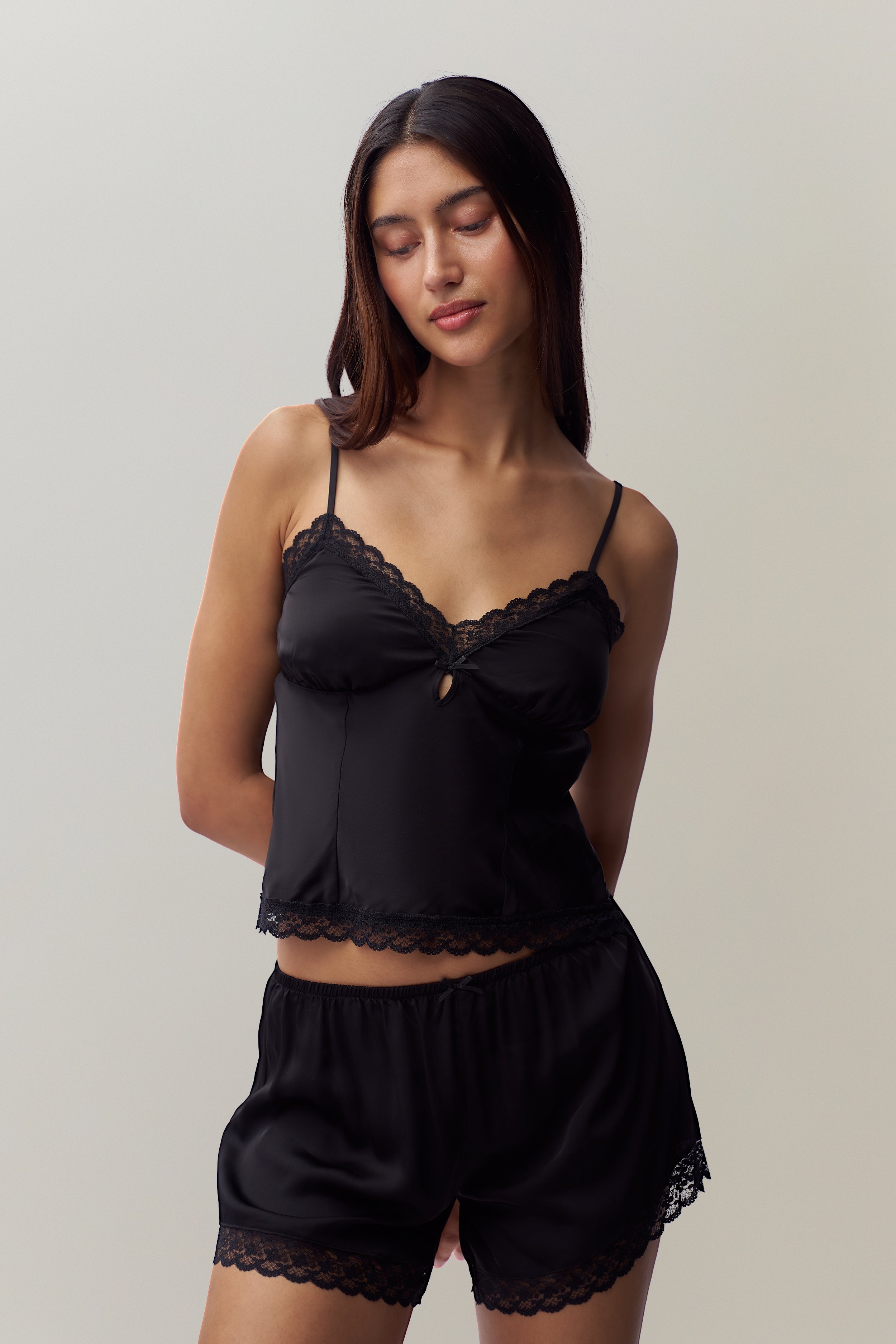 IVY SHORT - 4