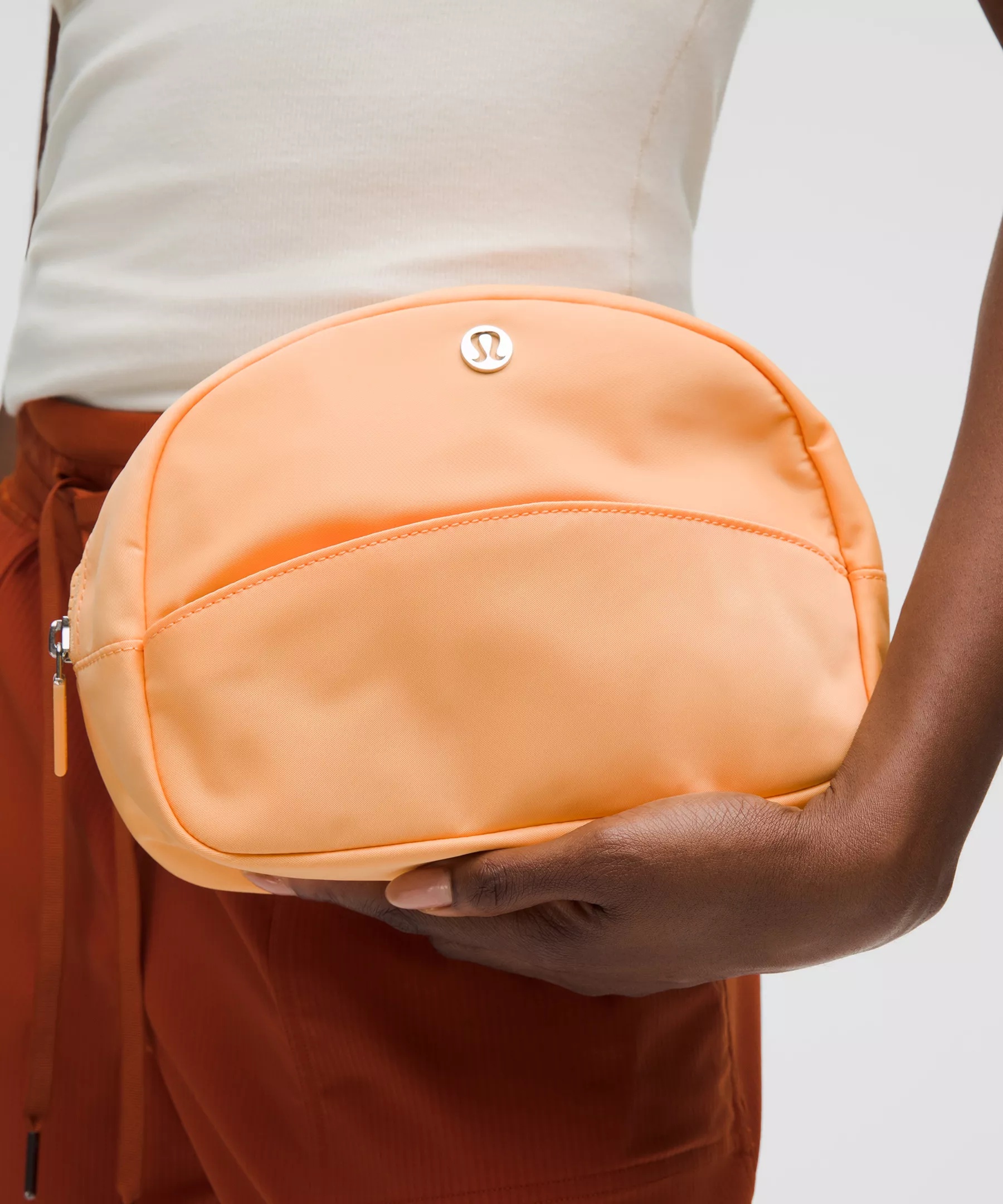 City Essentials Pouch 4L - 2
