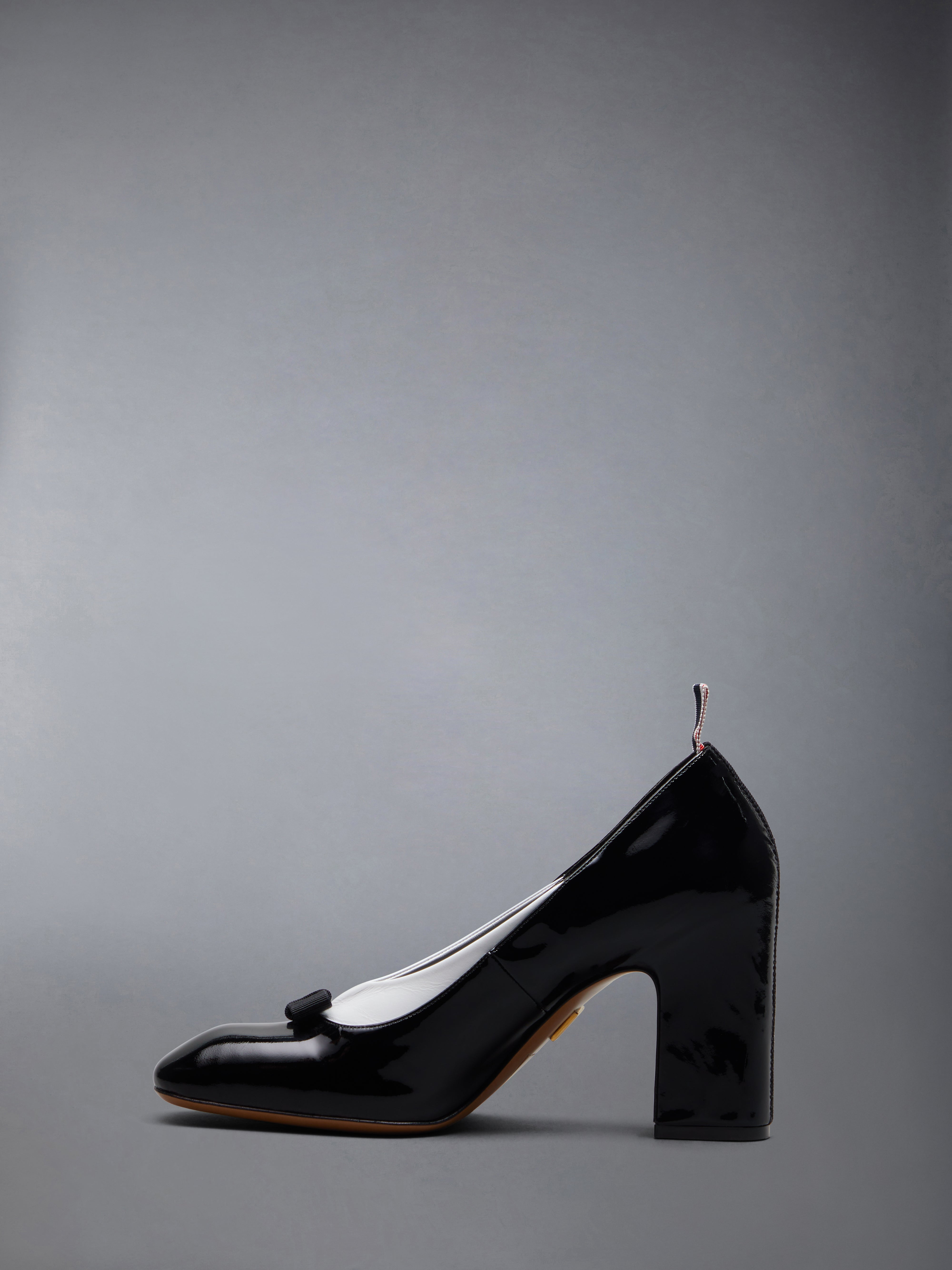 Patent Vitellino Gooddyear Leather Sole Bow and Collar Heel Court Shoe - 3