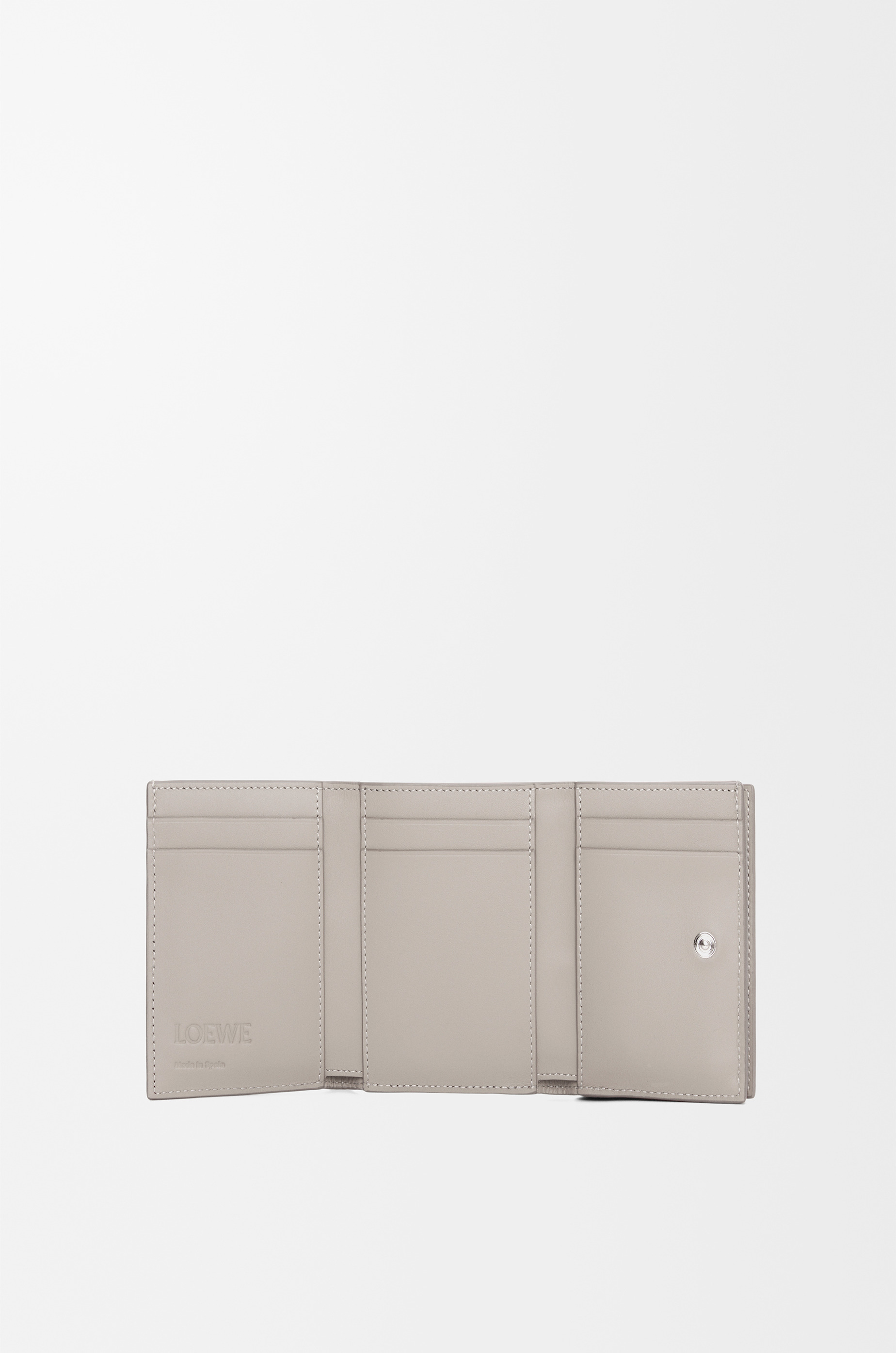 Trifold wallet in satin calfskin - 2