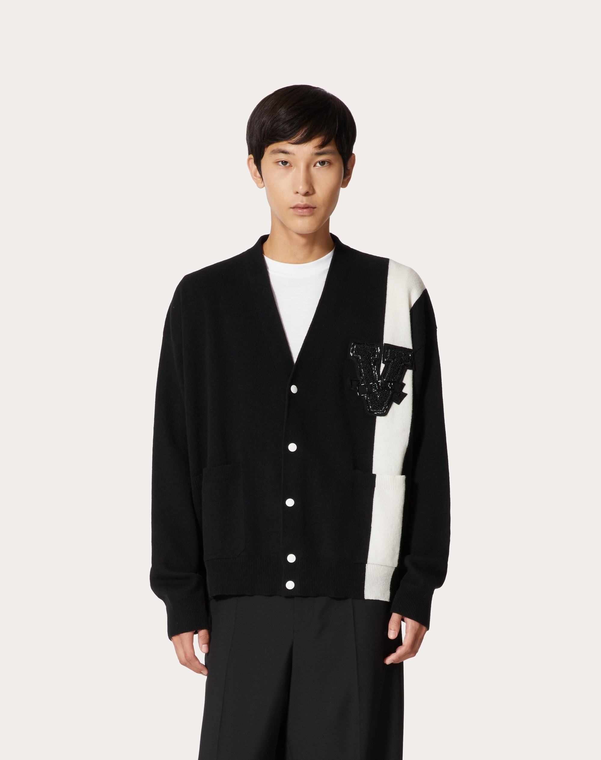 WOOL CARDIGAN WITH V-3D PATCH EMBROIDERED WITH BEADS - 3