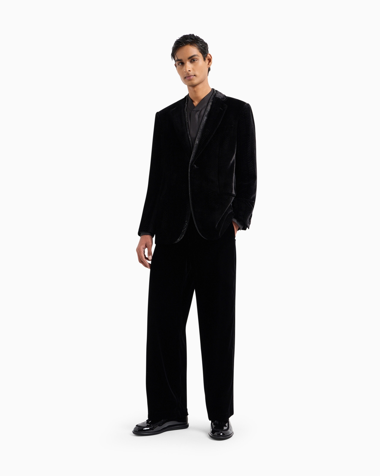 Giorgio’s single-breasted tuxedo jacket in a chevron print velvet - 2