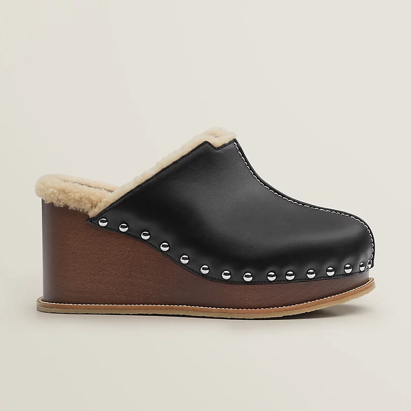 Hermès Earth mule outlook