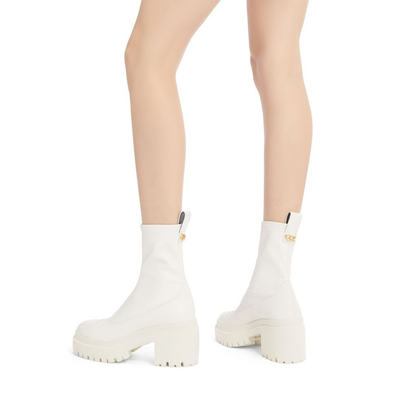Giuseppe Zanotti Vicentha outlook