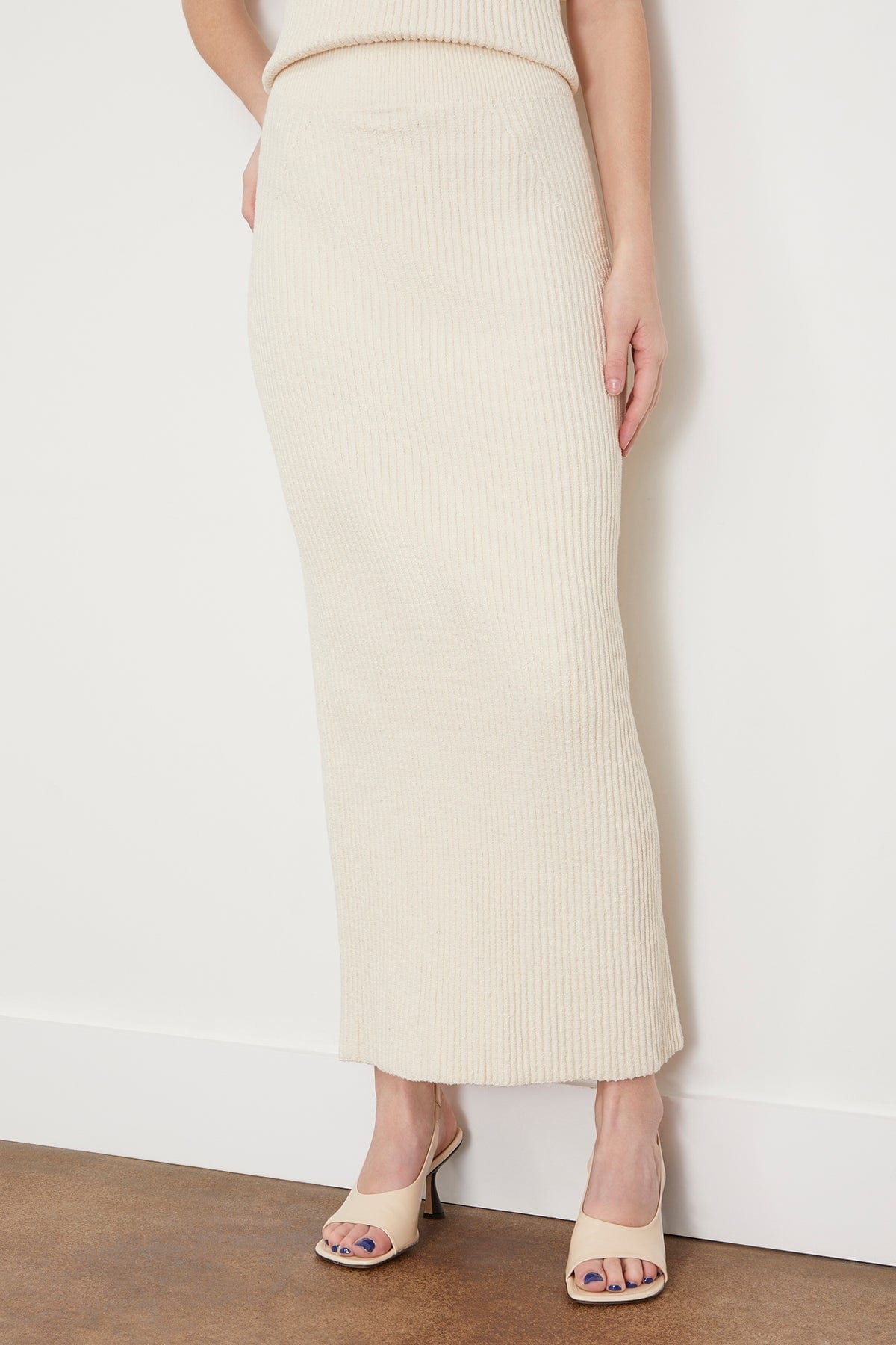 Totême Boucle Knit Skirt in Ecru | hampdenclothing | REVERSIBLE