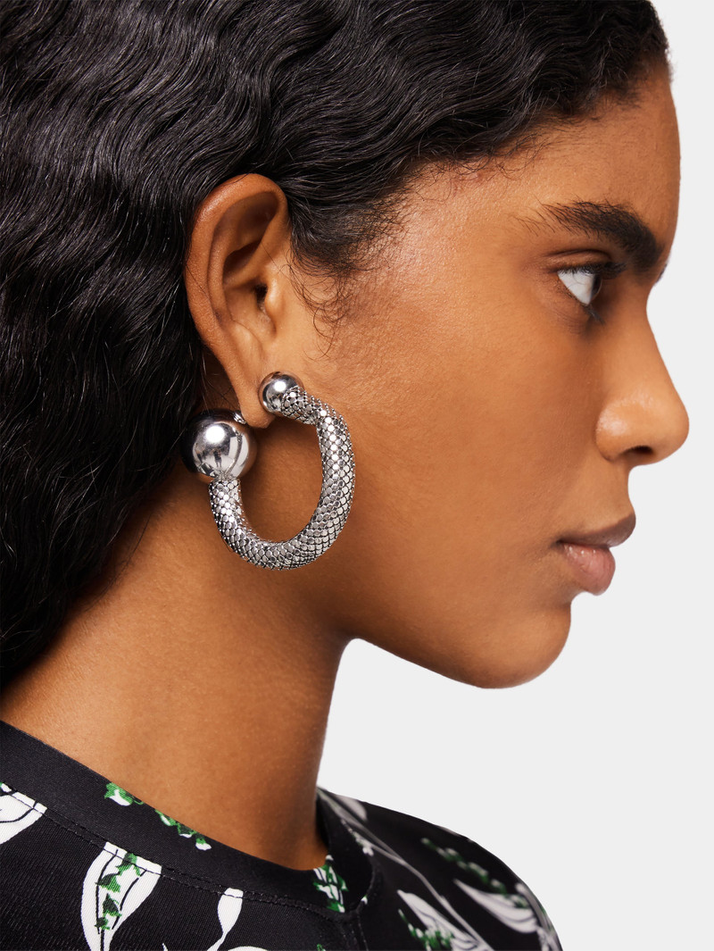 rabanne SILVER PIXEL TUBE EARRINGS outlook