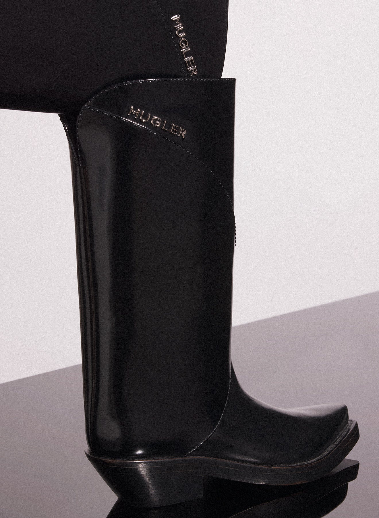black shiny leather santiag boots - 4