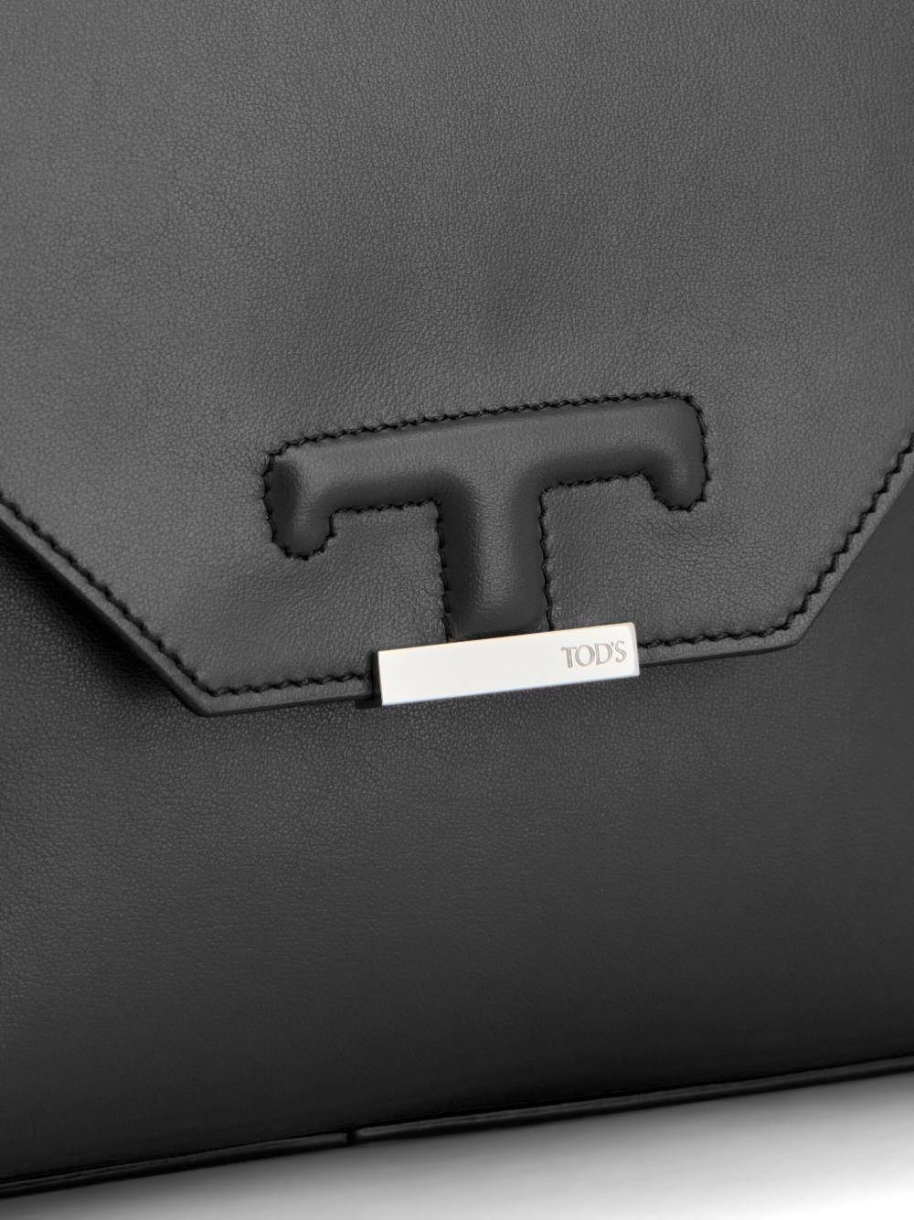 T-logo flap shoulder bag - 4