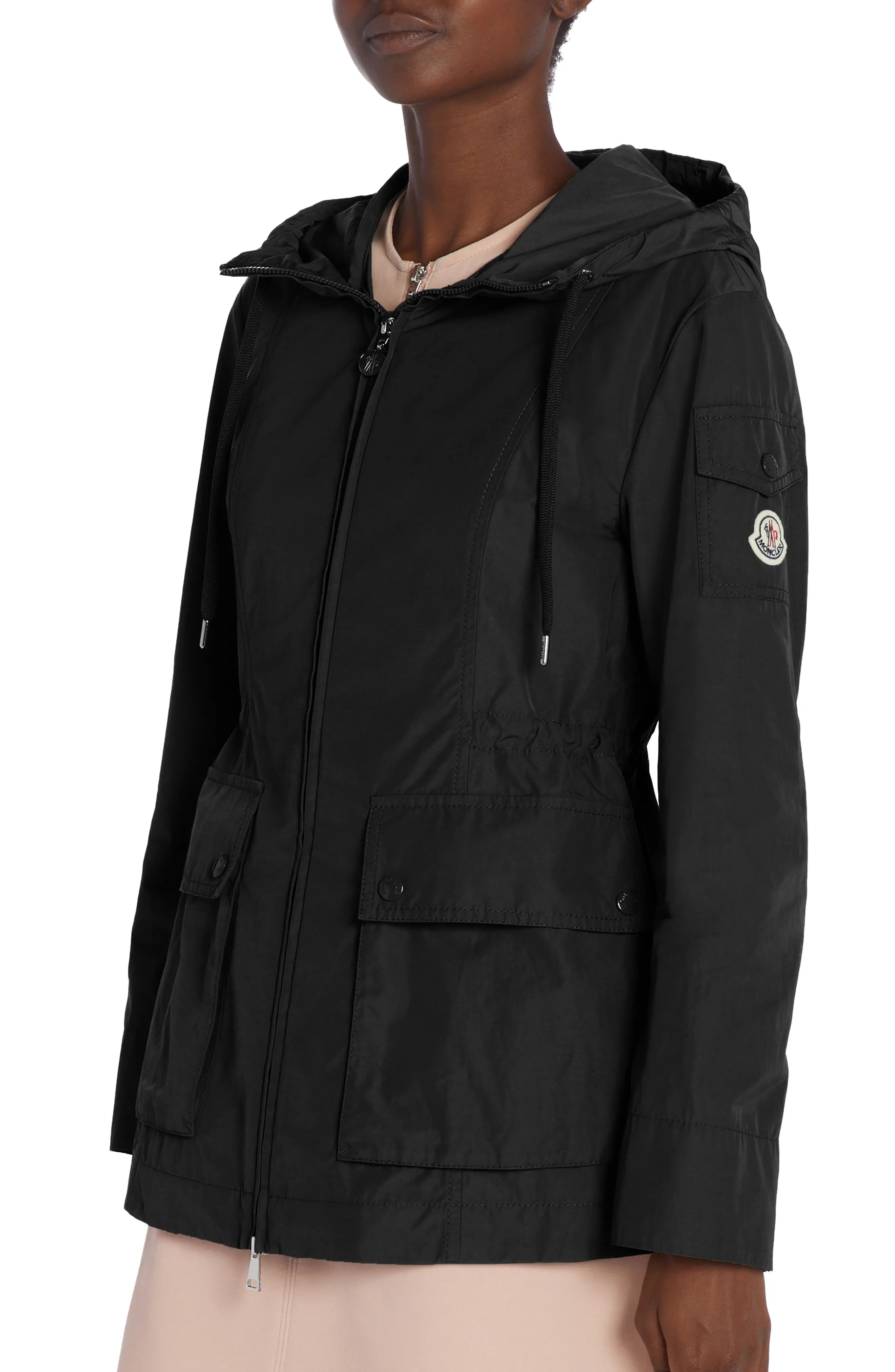 【送関込】MONCLER☆モンクレール Leandro Short Parka Moncler Leandro Short Parka in Russian Olive | FWRD