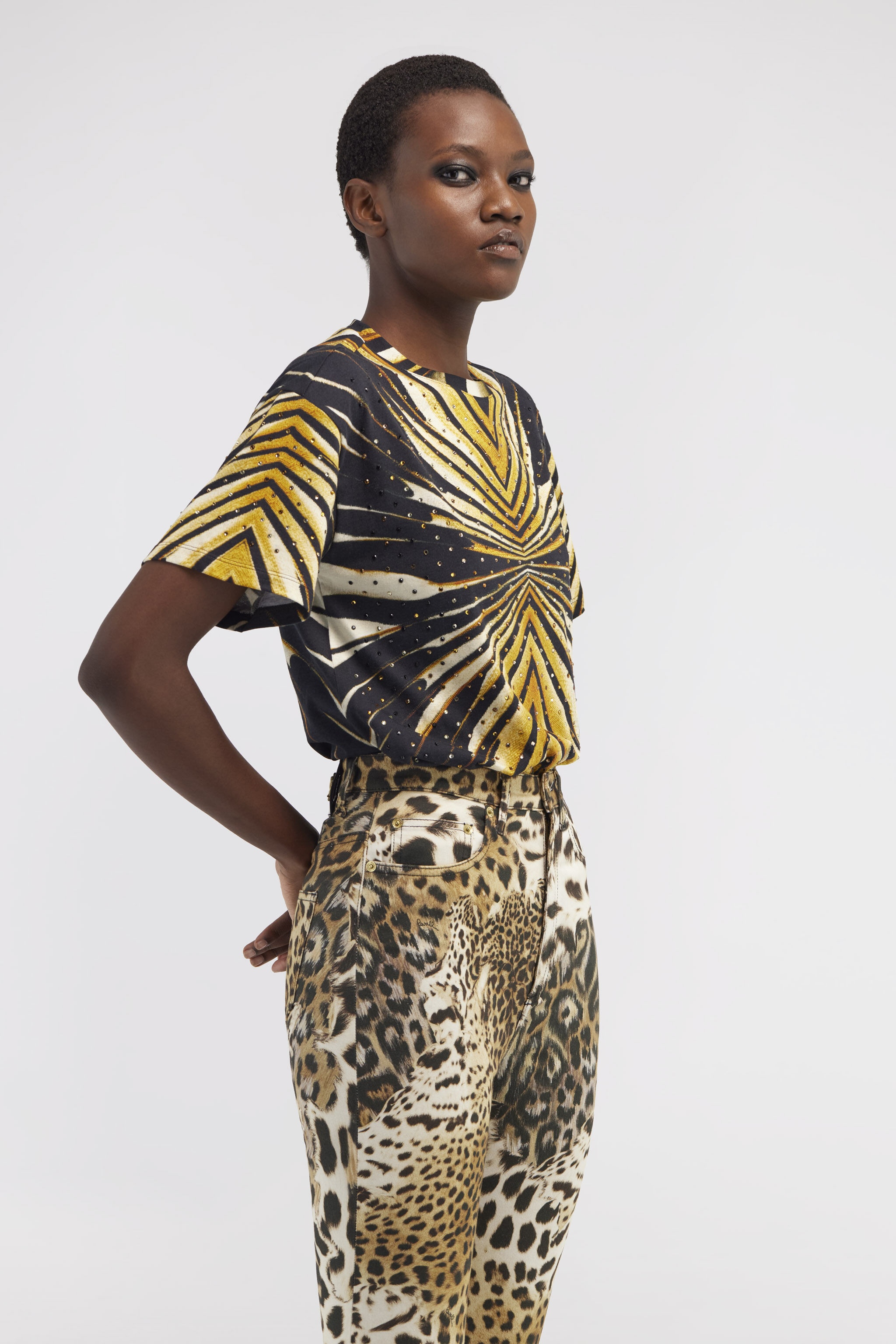 T-shirt with Ray of Gold print - 5