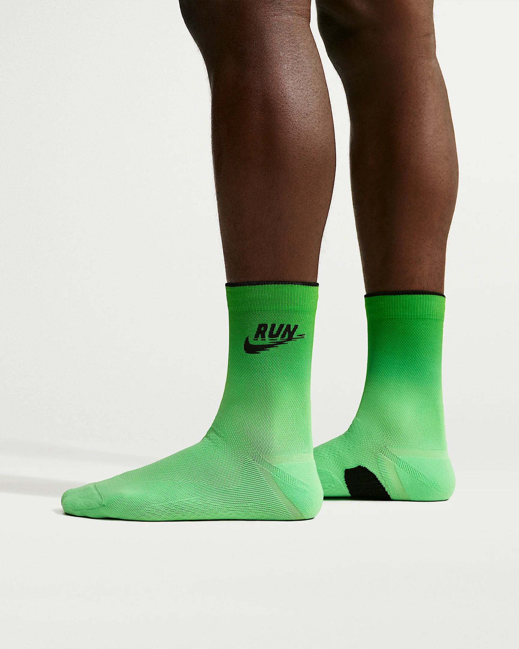 Nike Run Midweight Running Crew Socks (1 Pair) - 1