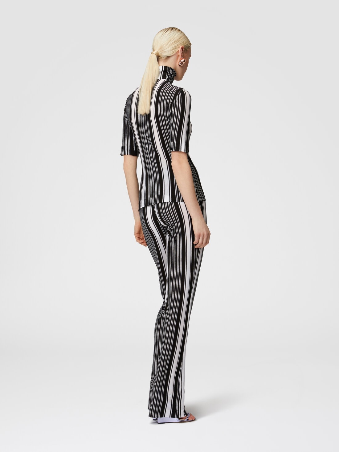 Short-sleeved turtleneck in striped cotton and viscose - 3
