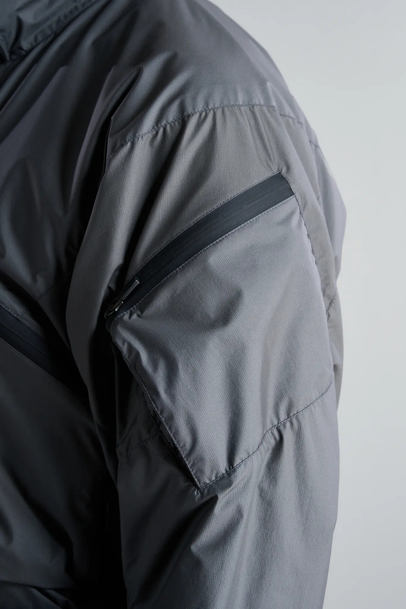 J104U-WS 2L Windstopper® Jacket Gray/Black - 19