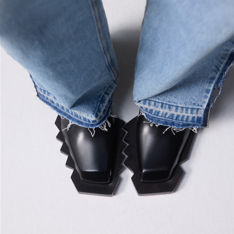 Christian Louboutin Caracut TCT 2 outlook