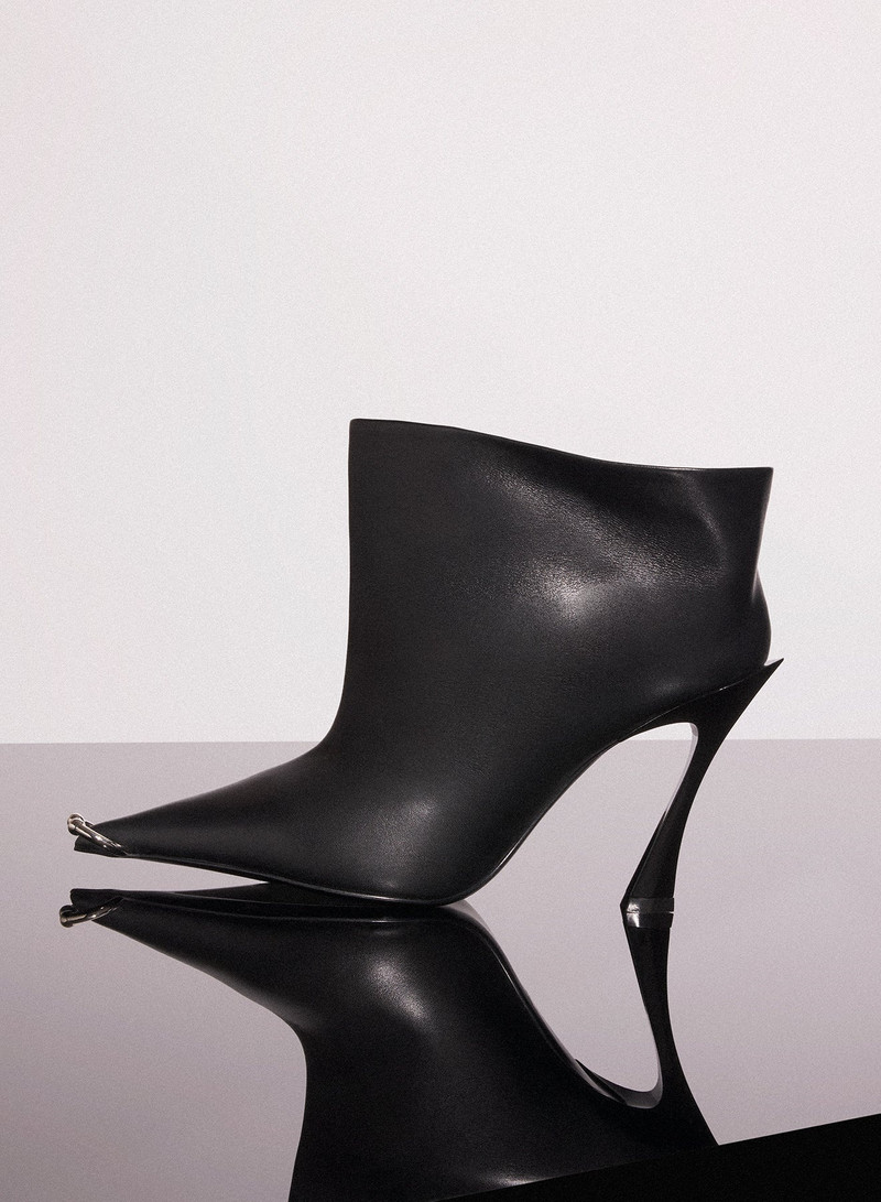 MUGLER black leather piercing fang 95 ankle boots outlook