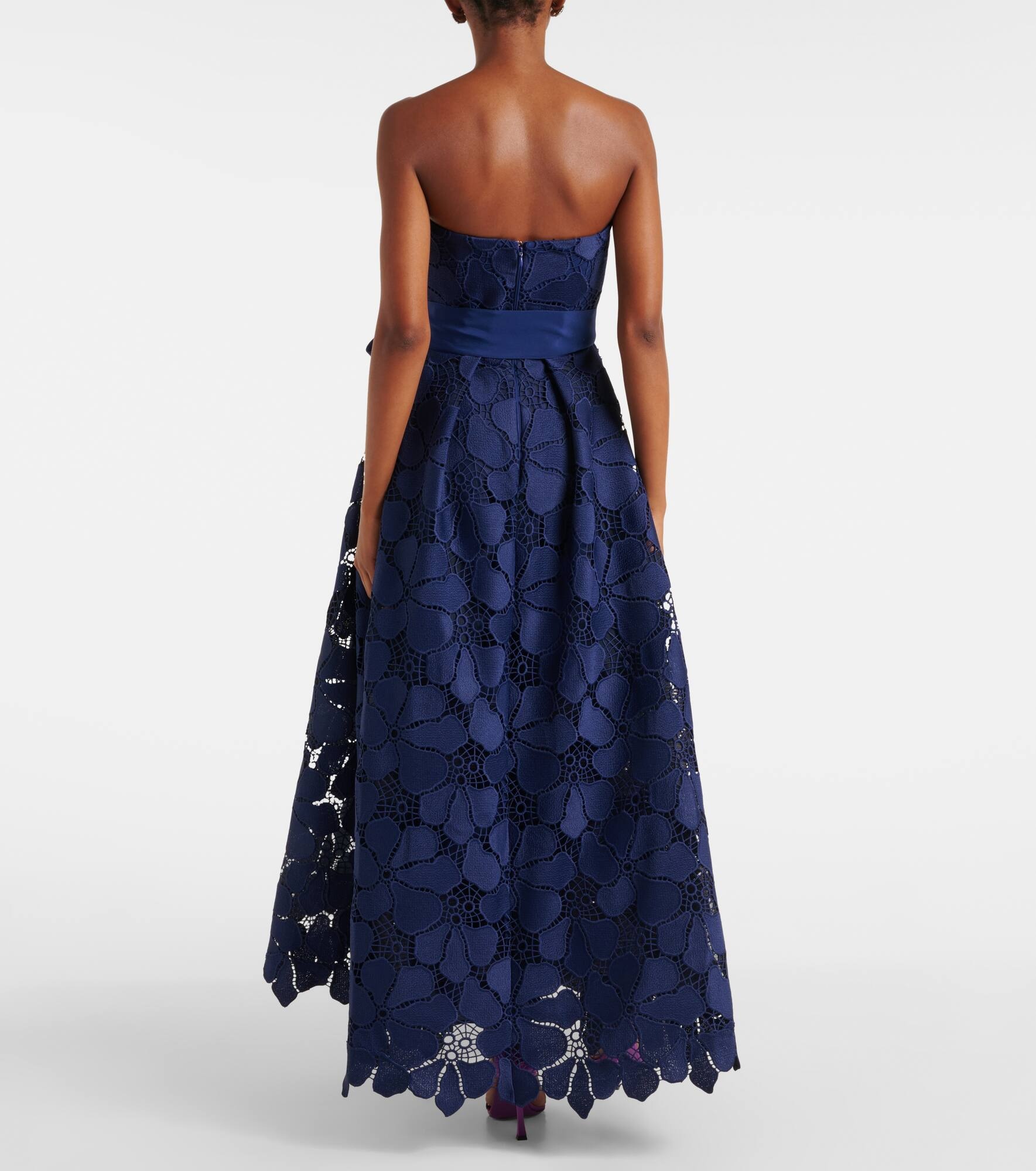 Lace bustier gown - 3
