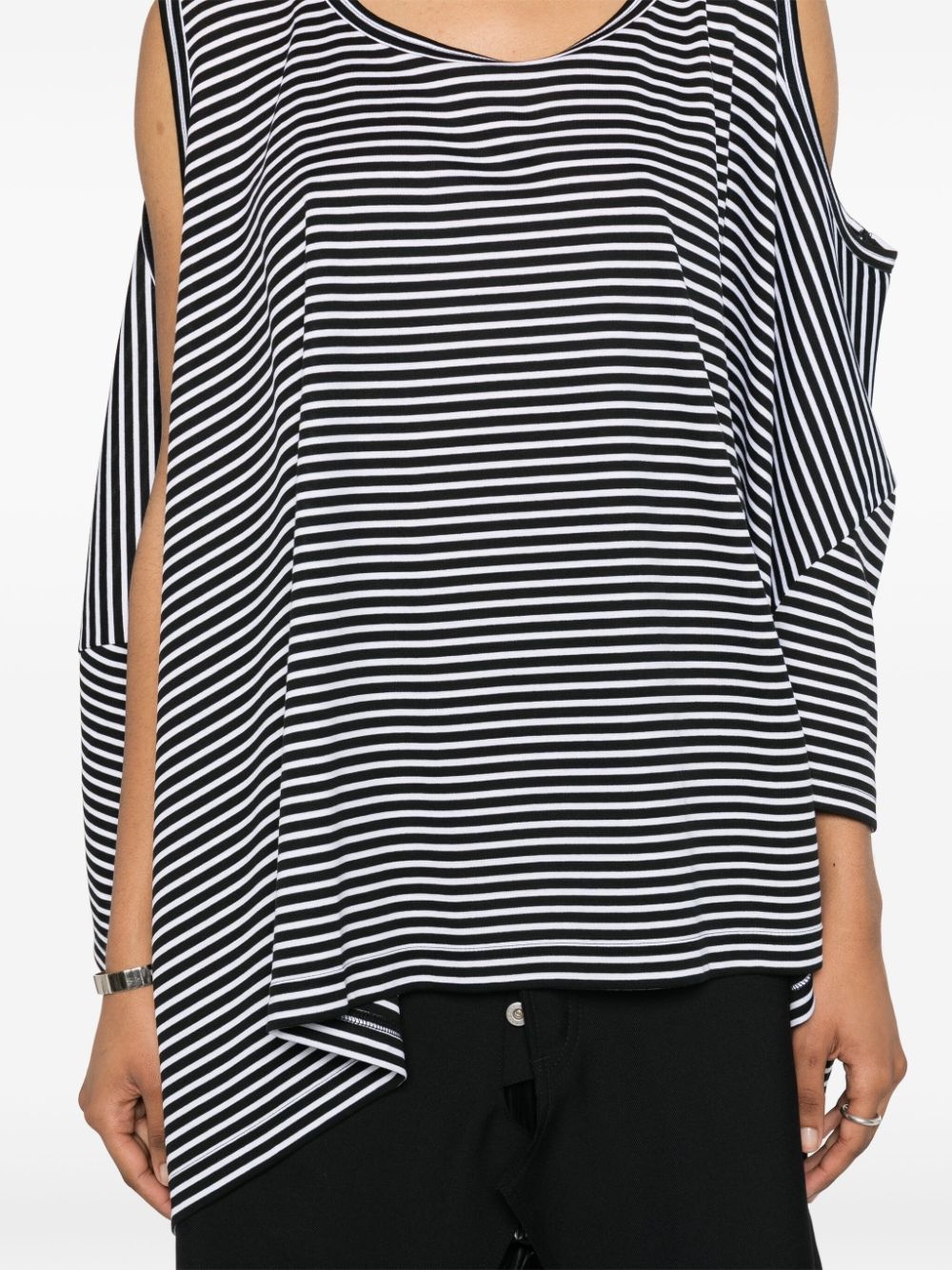 striped off-shoulder T-shirt - 5