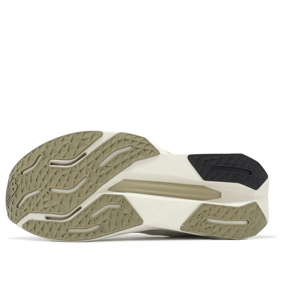 (WMNS) New Balance FuelCell Propel v5 'Linen Gold Metallic Stoneware' WFCPRHL5 - 5