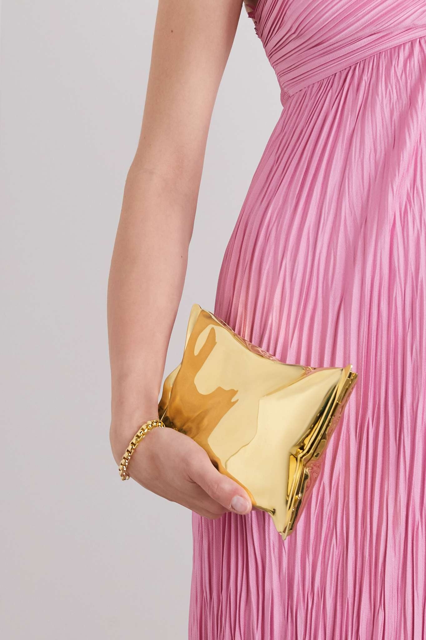 Crisp Packet gold-tone clutch - 6