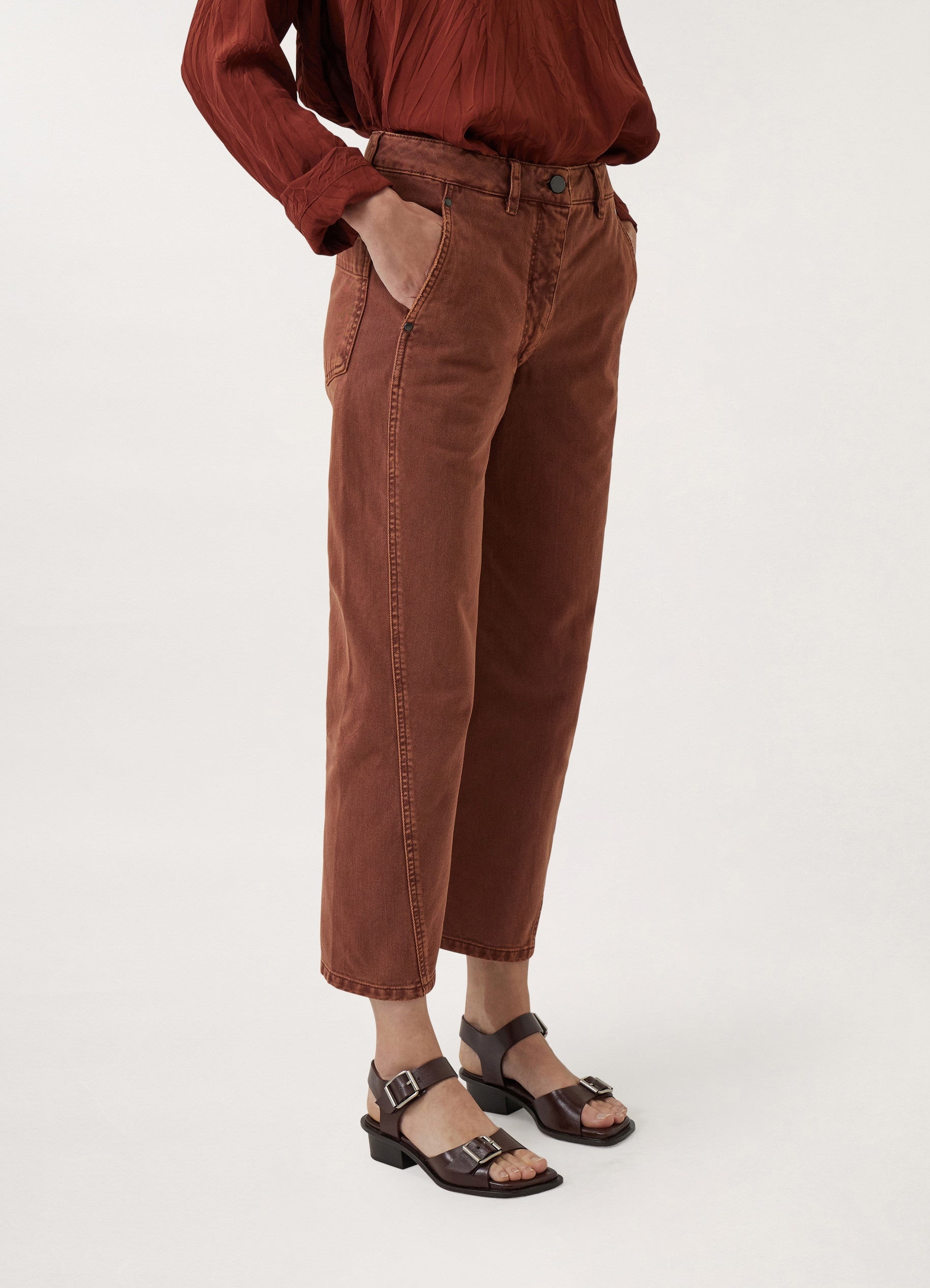 DENIM TWISTED PANTS
GARMENT DYED DENIM - 4