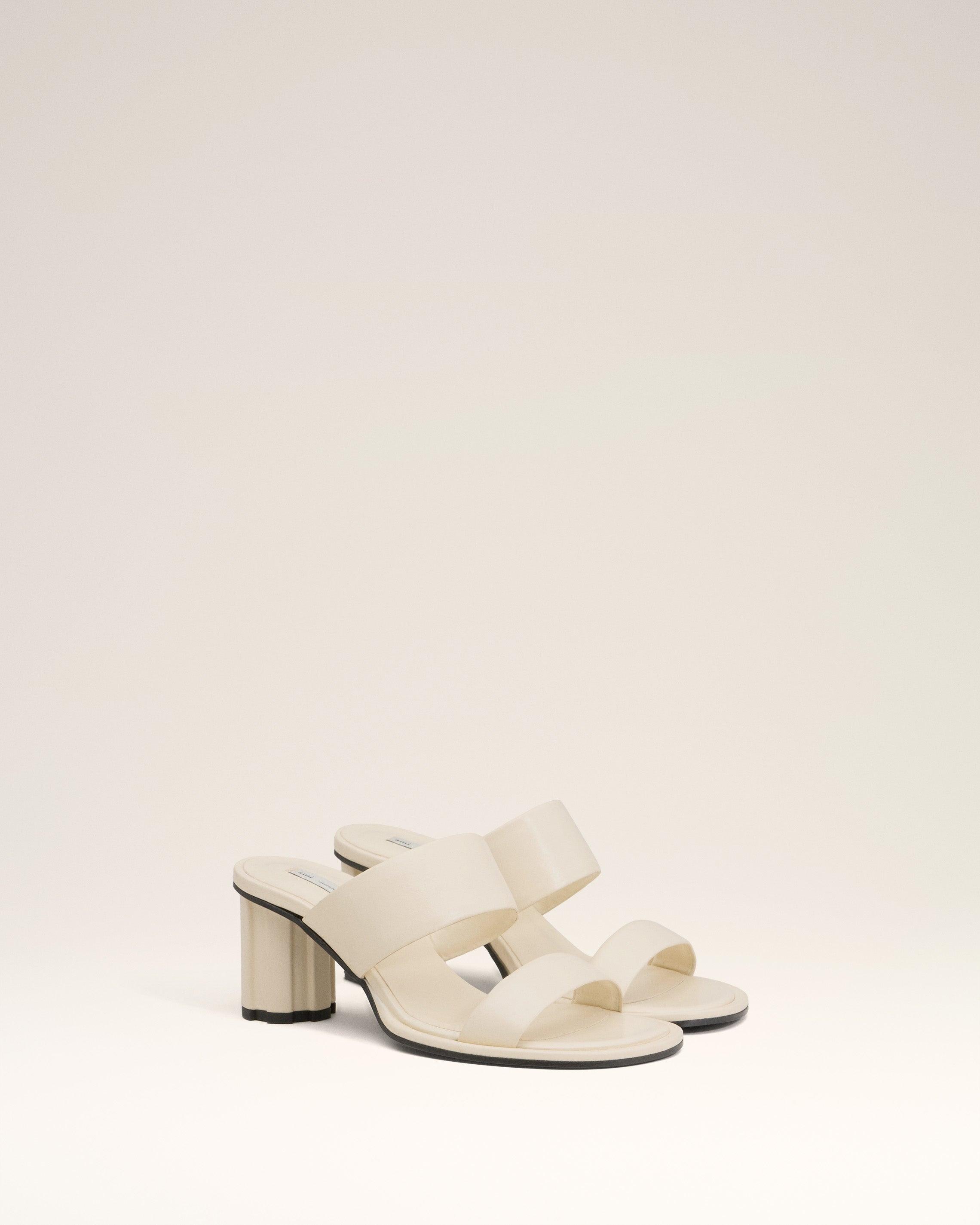 BEIGE LEATHER PIANO SANDALS - 6