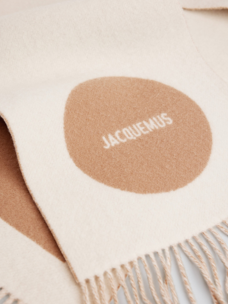 JACQUEMUS The Rond Carré scarf outlook