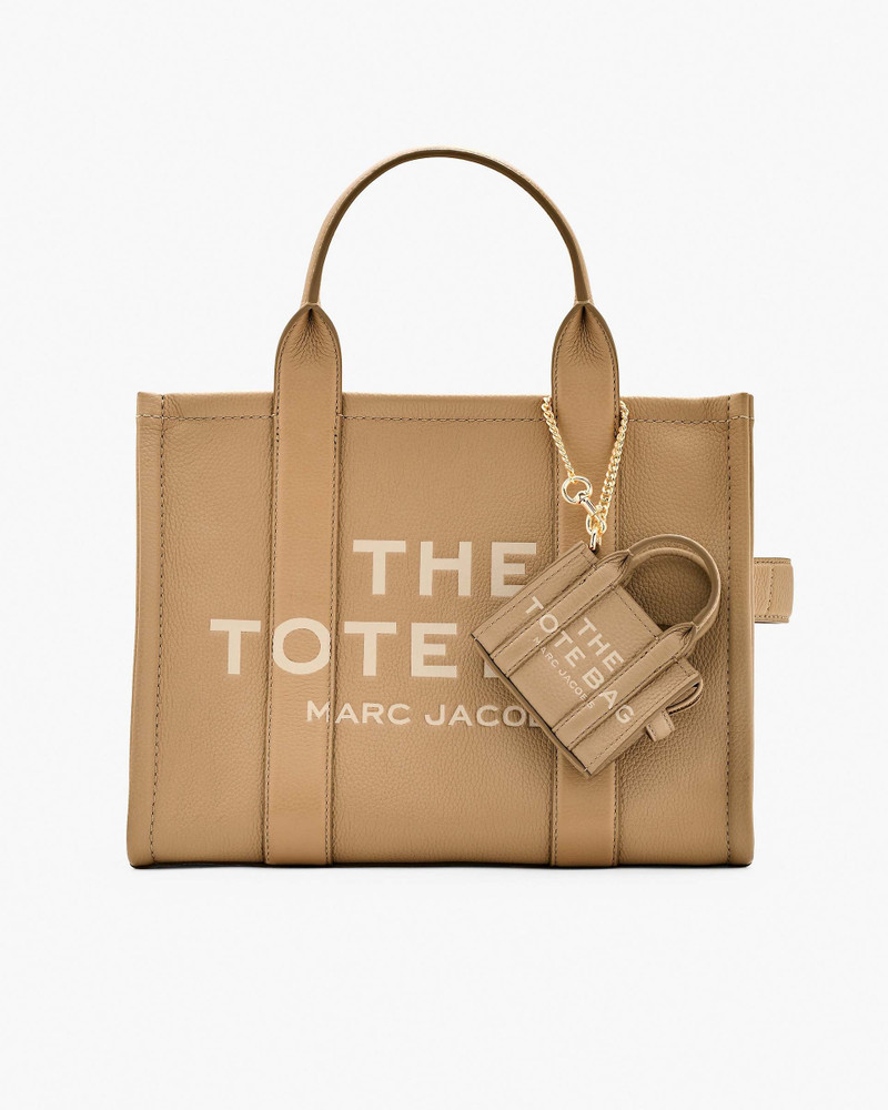 Marc Jacobs THE NANO TOTE BAG CHARM outlook