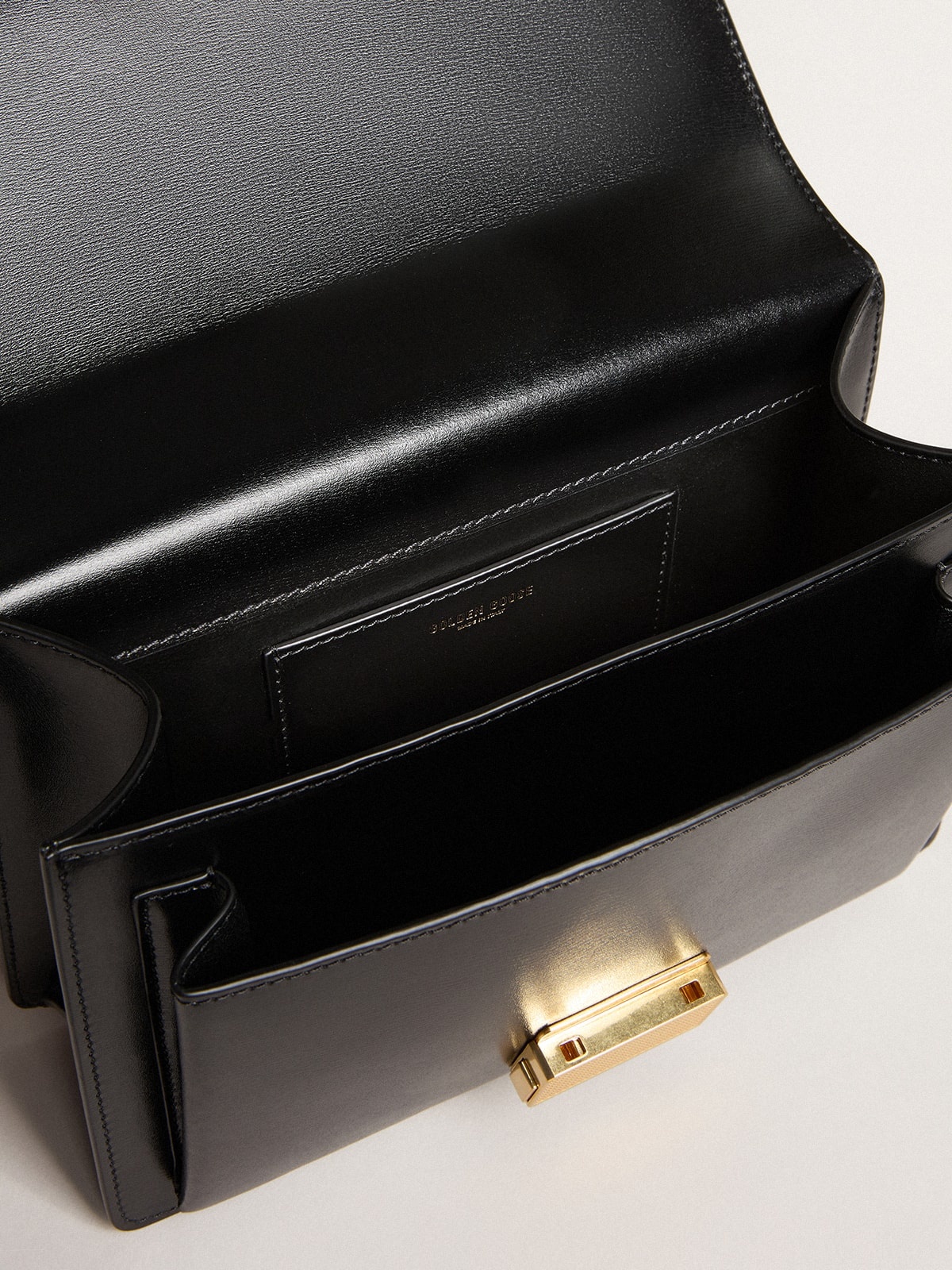 Venezia Bag in black boarded leather with scarf and double charm - 4