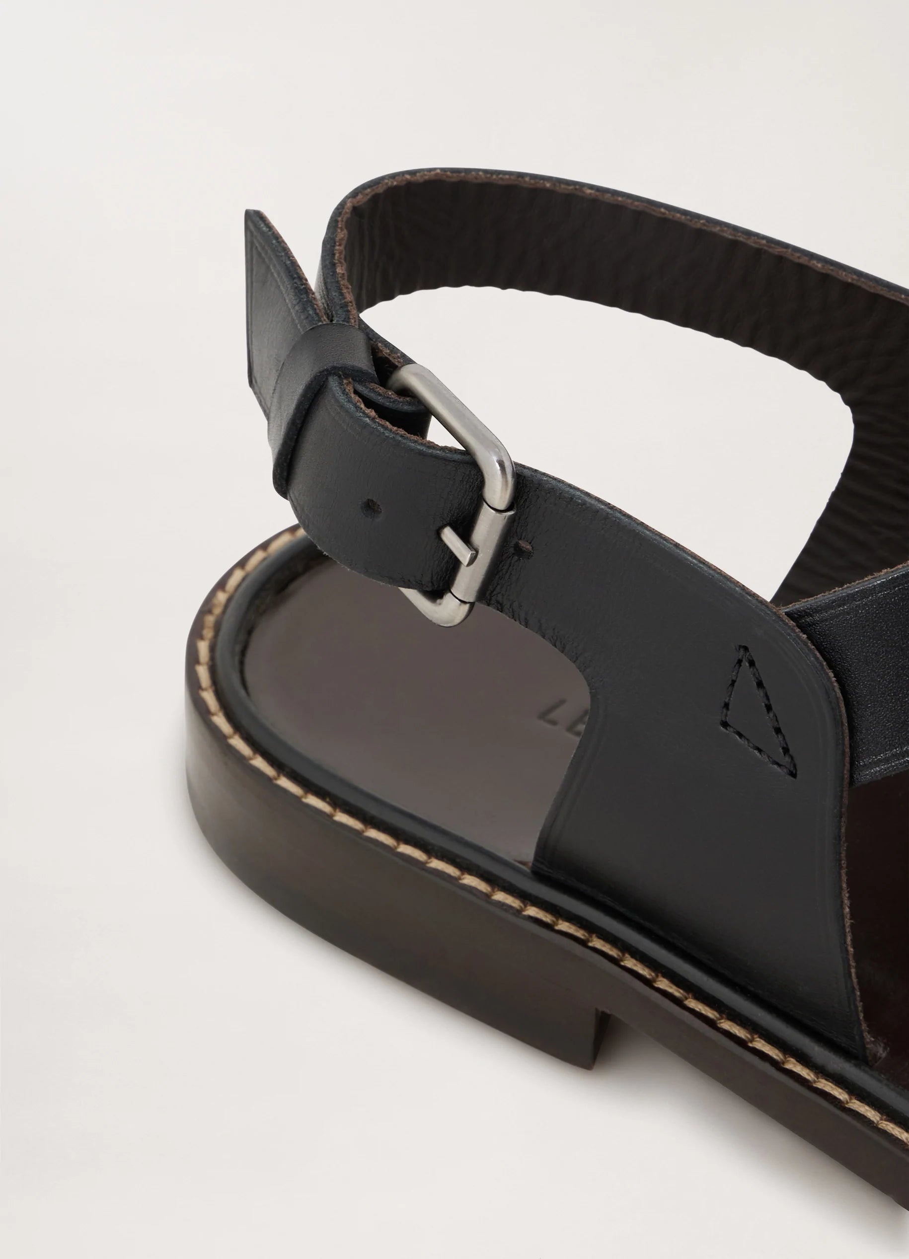 CLASSIC SANDALS
SOFT LEATHER - 4