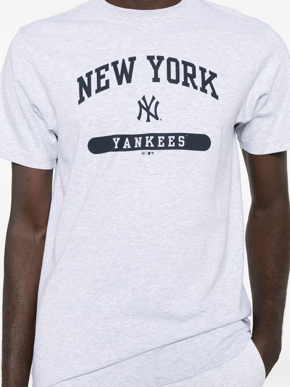League T-shirt - 5