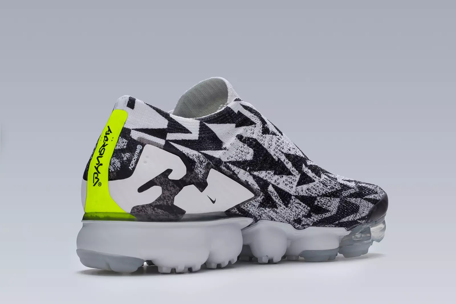 AVM-001 Nike® Air VaporMax Flyknit Moc 2  / Acronym® Light Bone/ Light Bone / Volt - 4