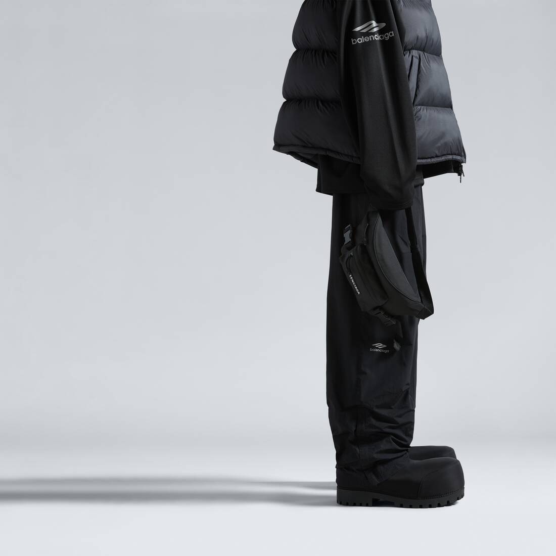 Men's Skiwear - Ski Beltpack in Black - 3
