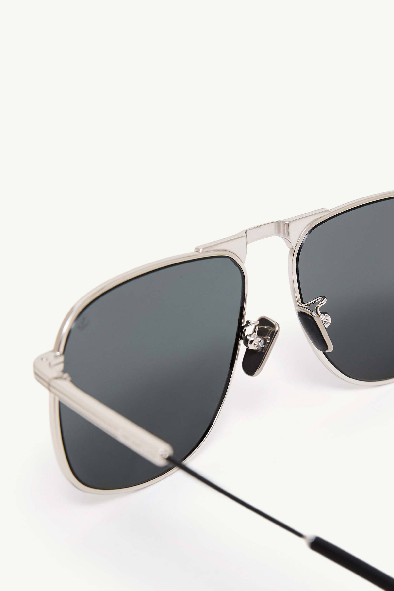 Vitessa Pilot Sunglasses - 5