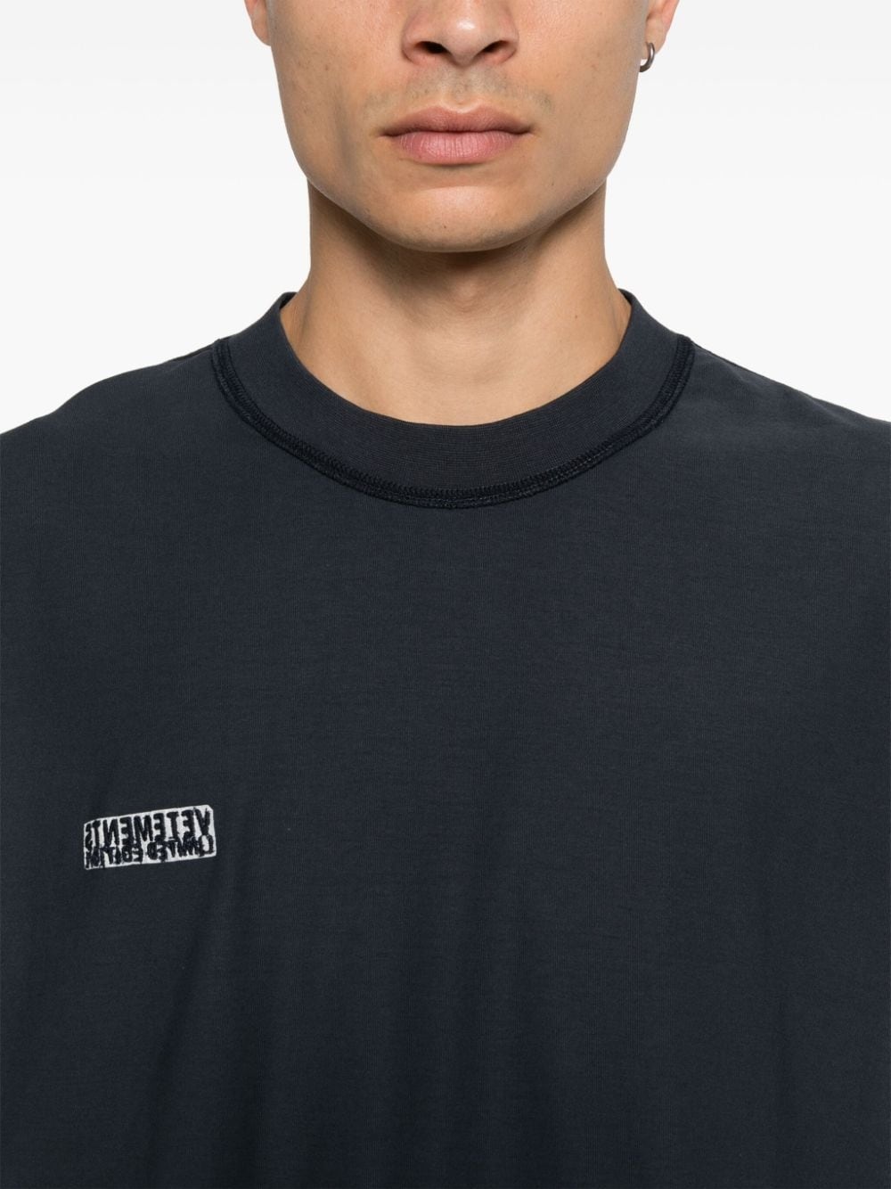 Inside-out T-shirt - 6