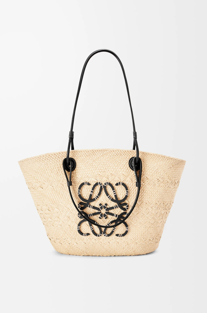 Anagram Basket bag in iraca palm and calfskin 1