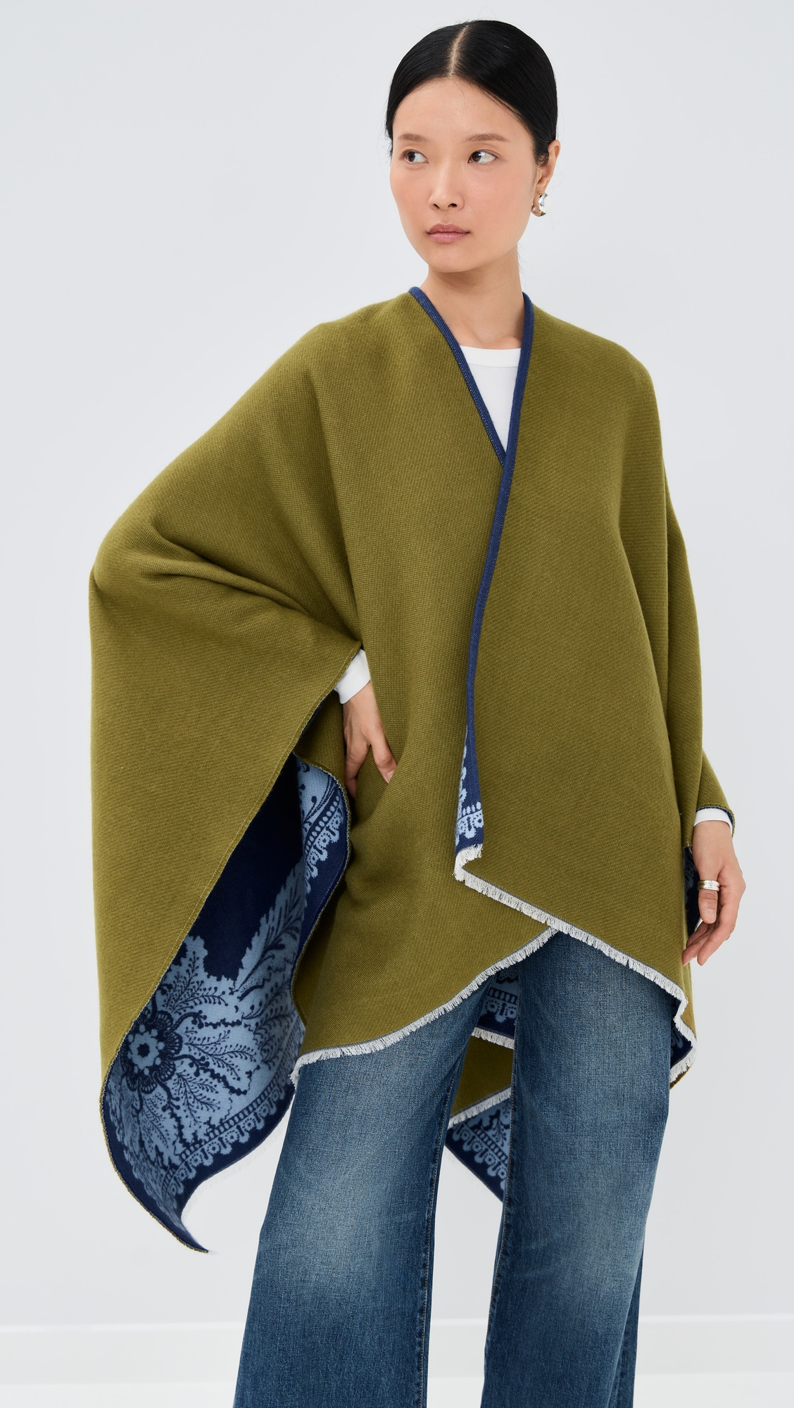 Poncho - 6