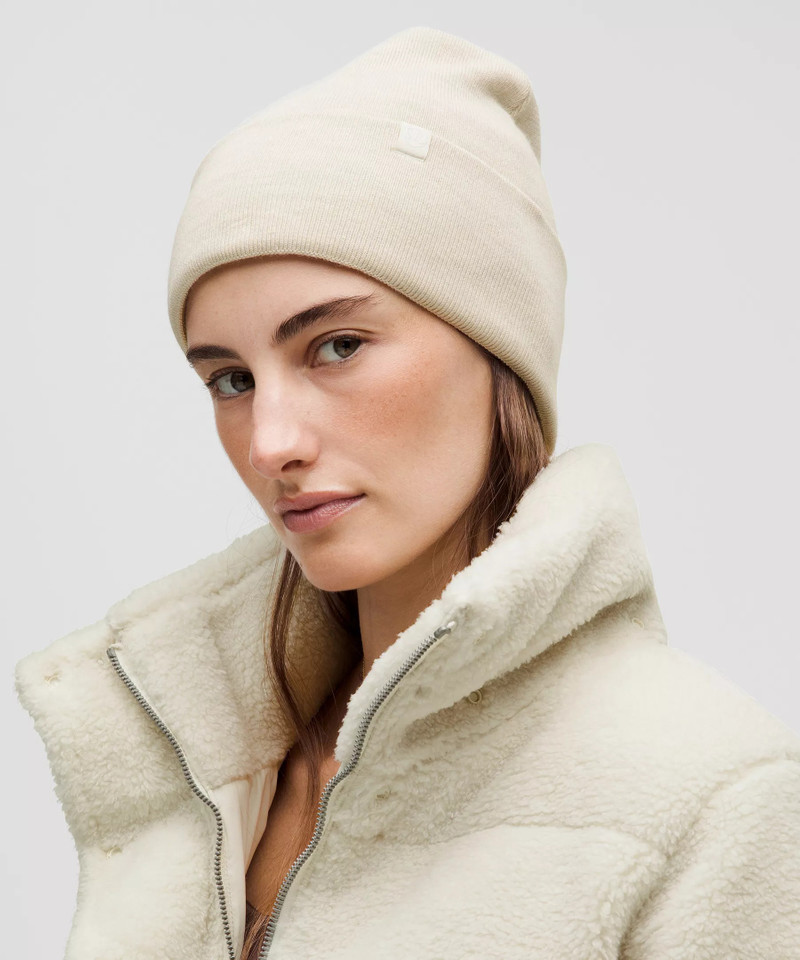 lululemon Warm Revelation Beanie outlook