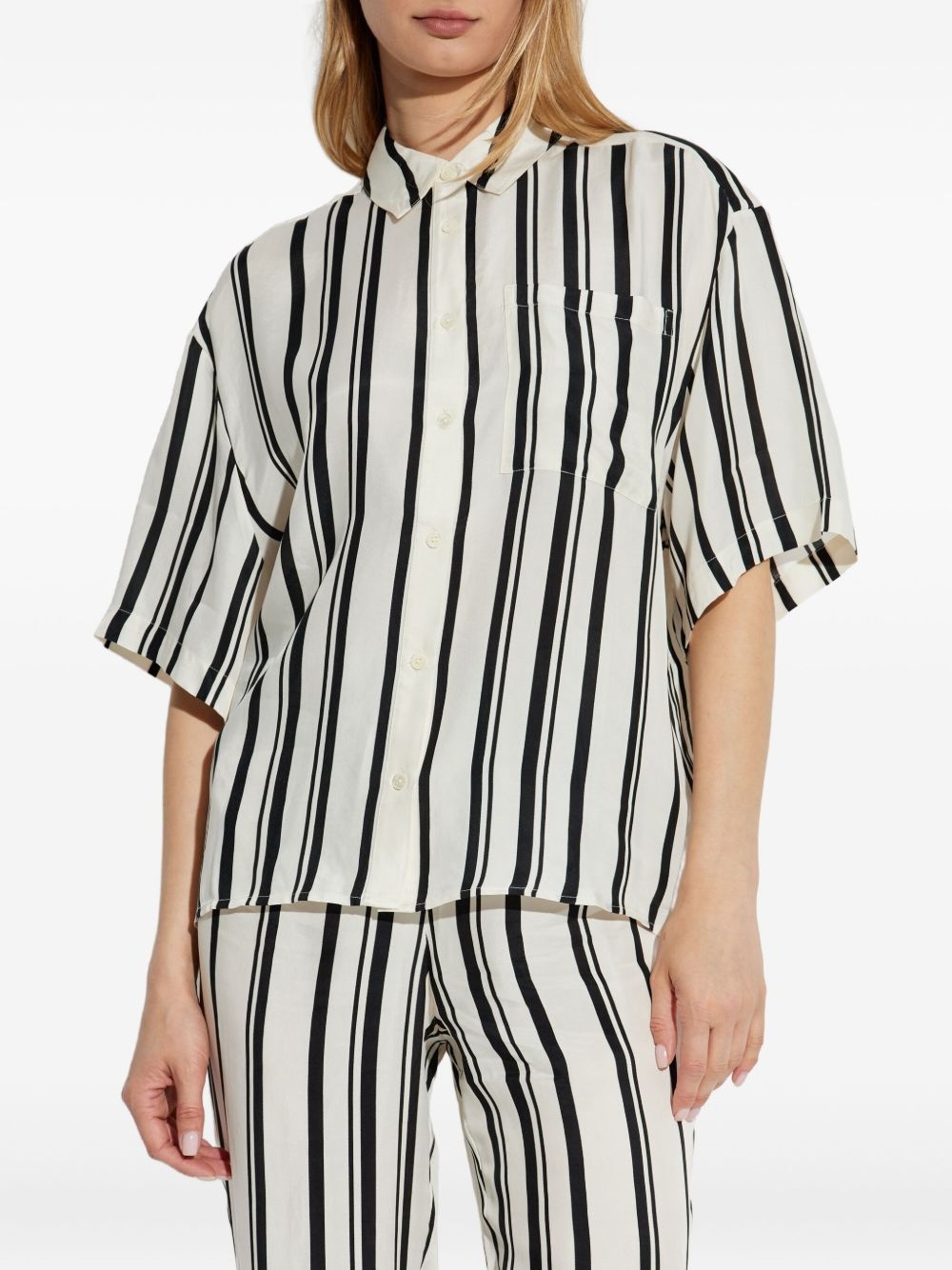 striped short-sleeve shirt - 3