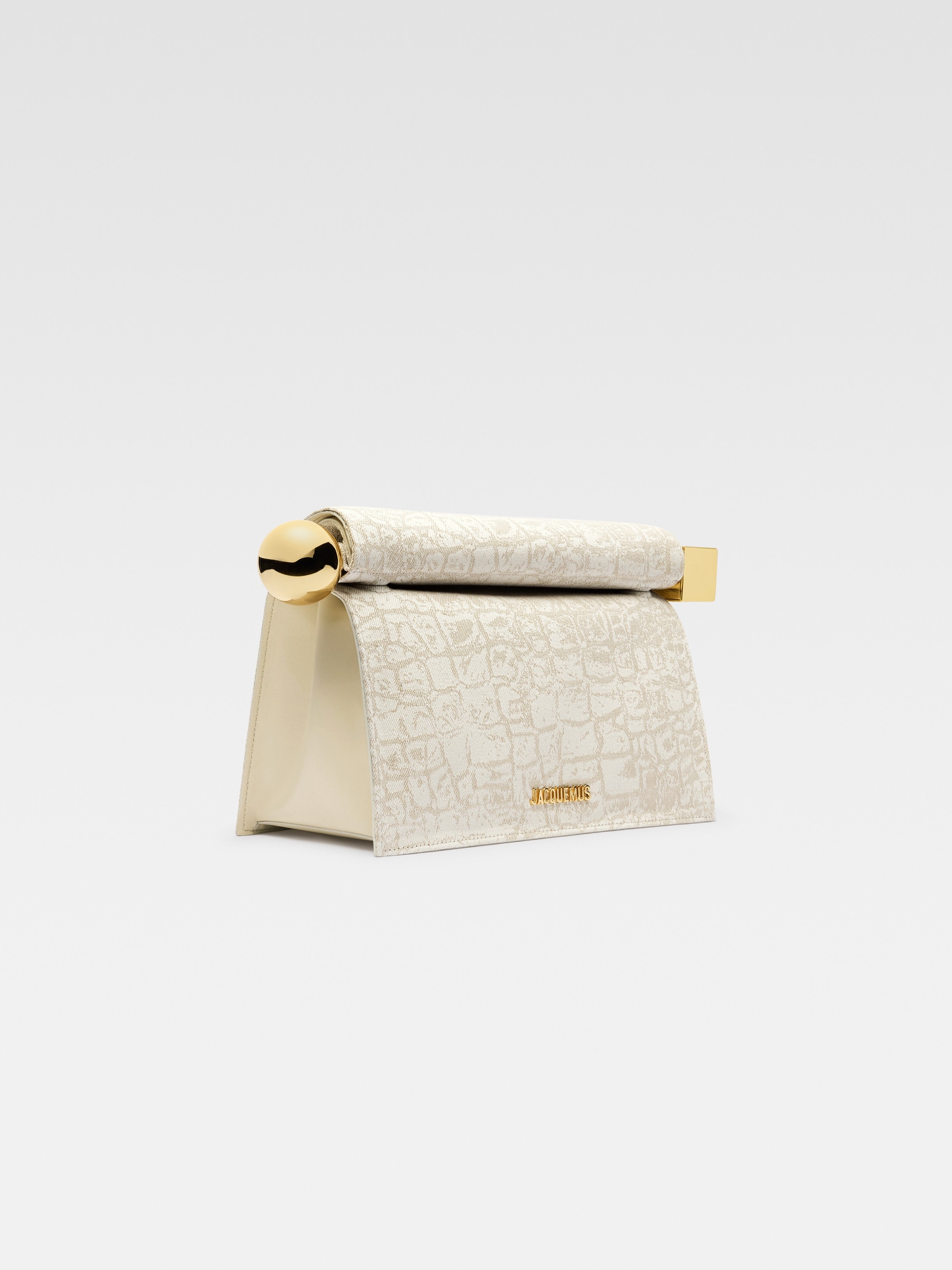 The Rond Carré clutch - 2